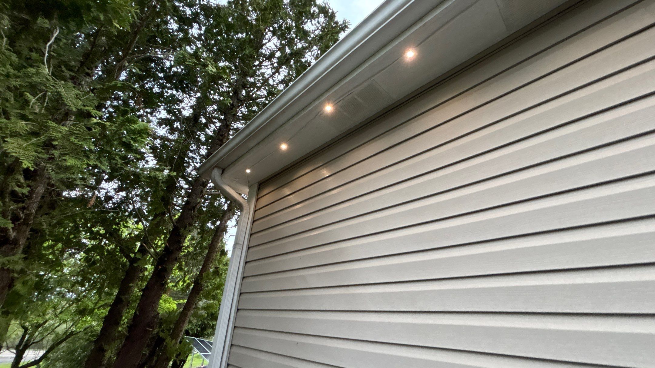 Roof Replacement using Malarkey Vista Brilliant Black by 180 Contractors