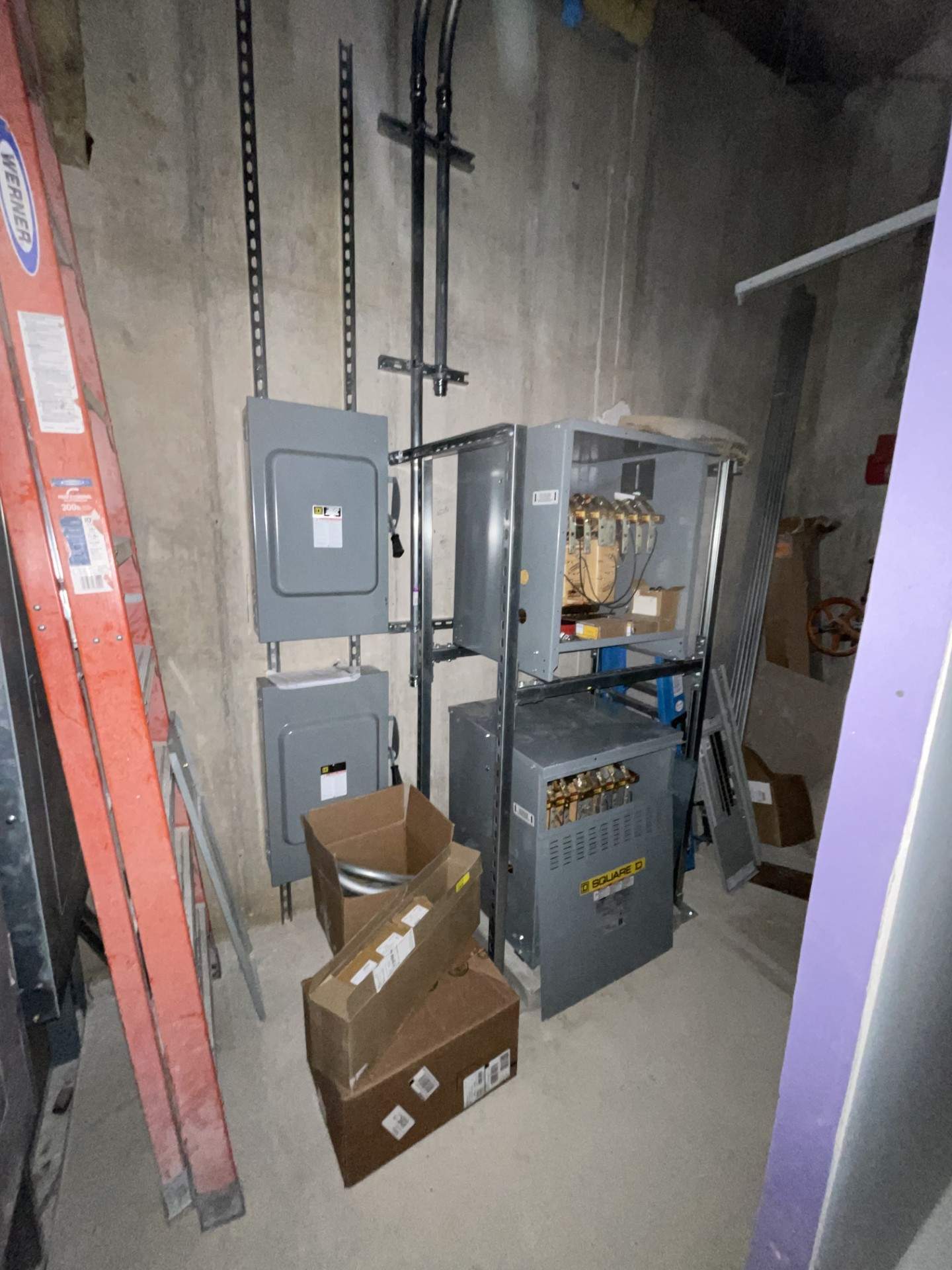 Power Distribution Upgrade by Complete Tradesmen Services