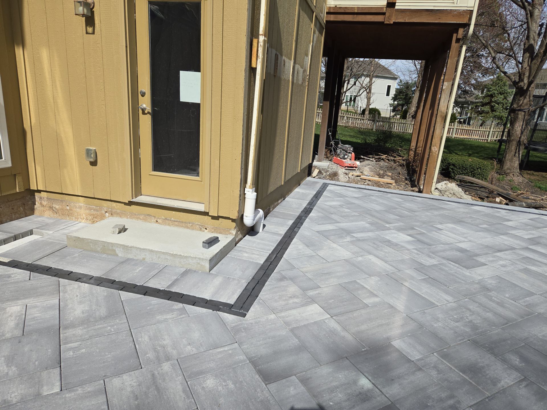 Back Yard Patio, Pergola, and Deck by LAND ESCAPES LLC