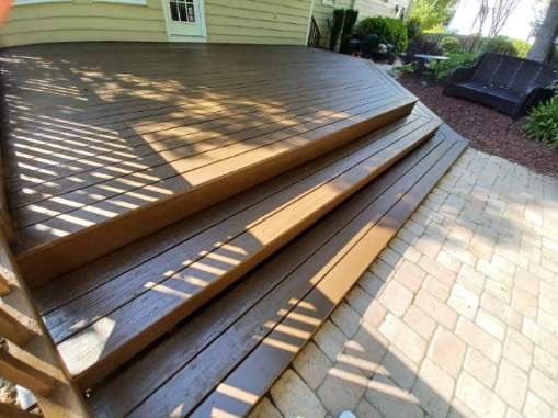 Coated Deck using AcryFin by DuraSeal