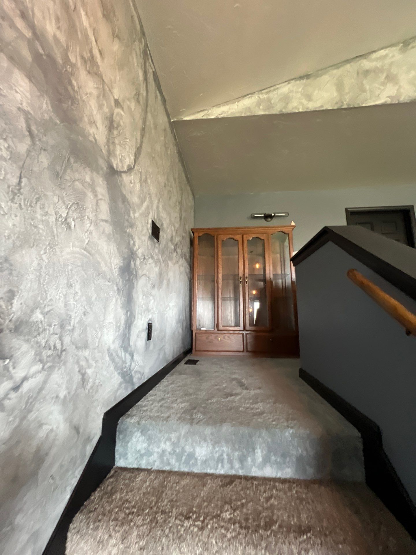 Before & After: Interior Repaint ✨ by Grandview Painting