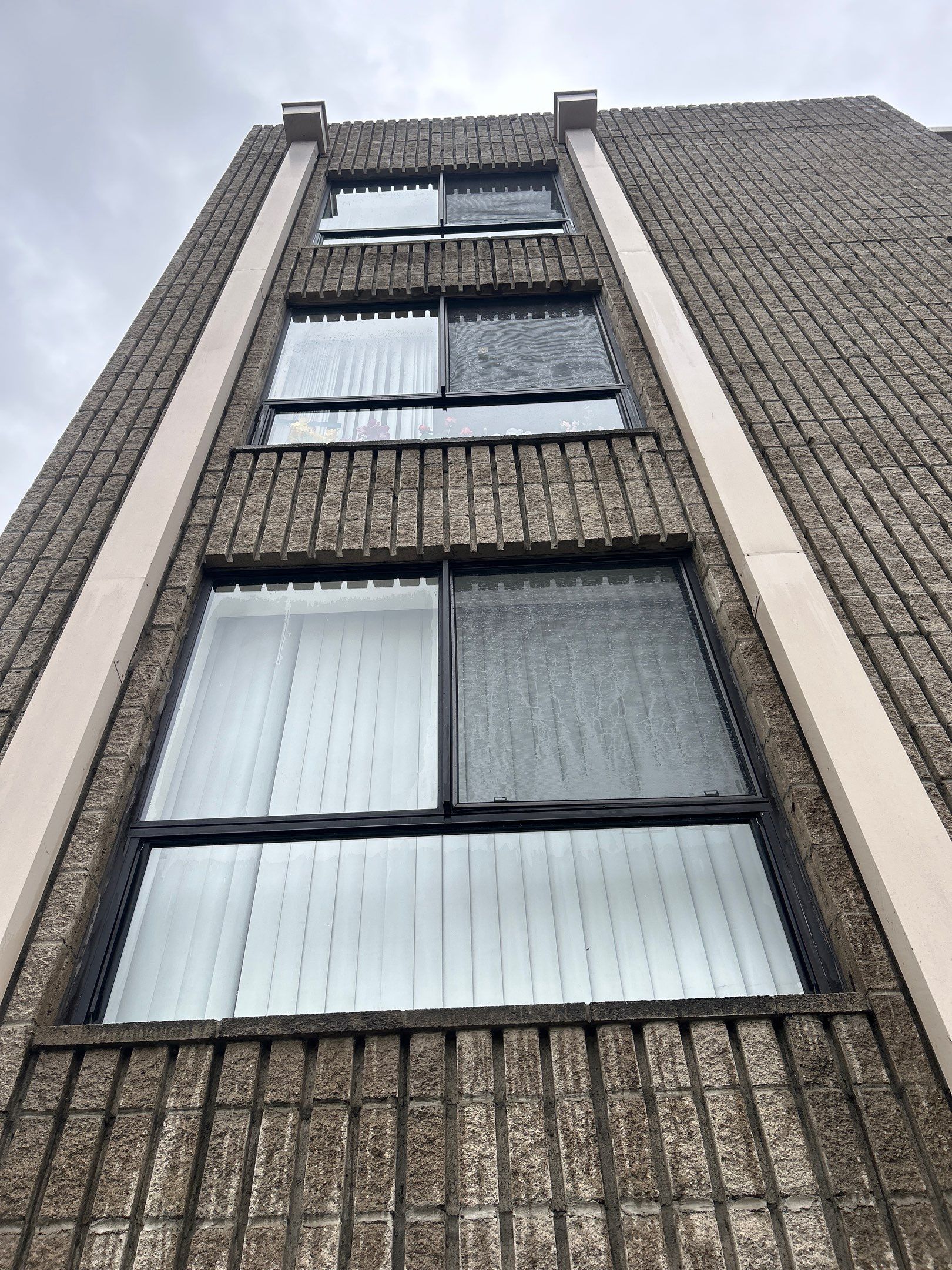 Commercial Exterior Windows cleaning by La Power Washing Inc
