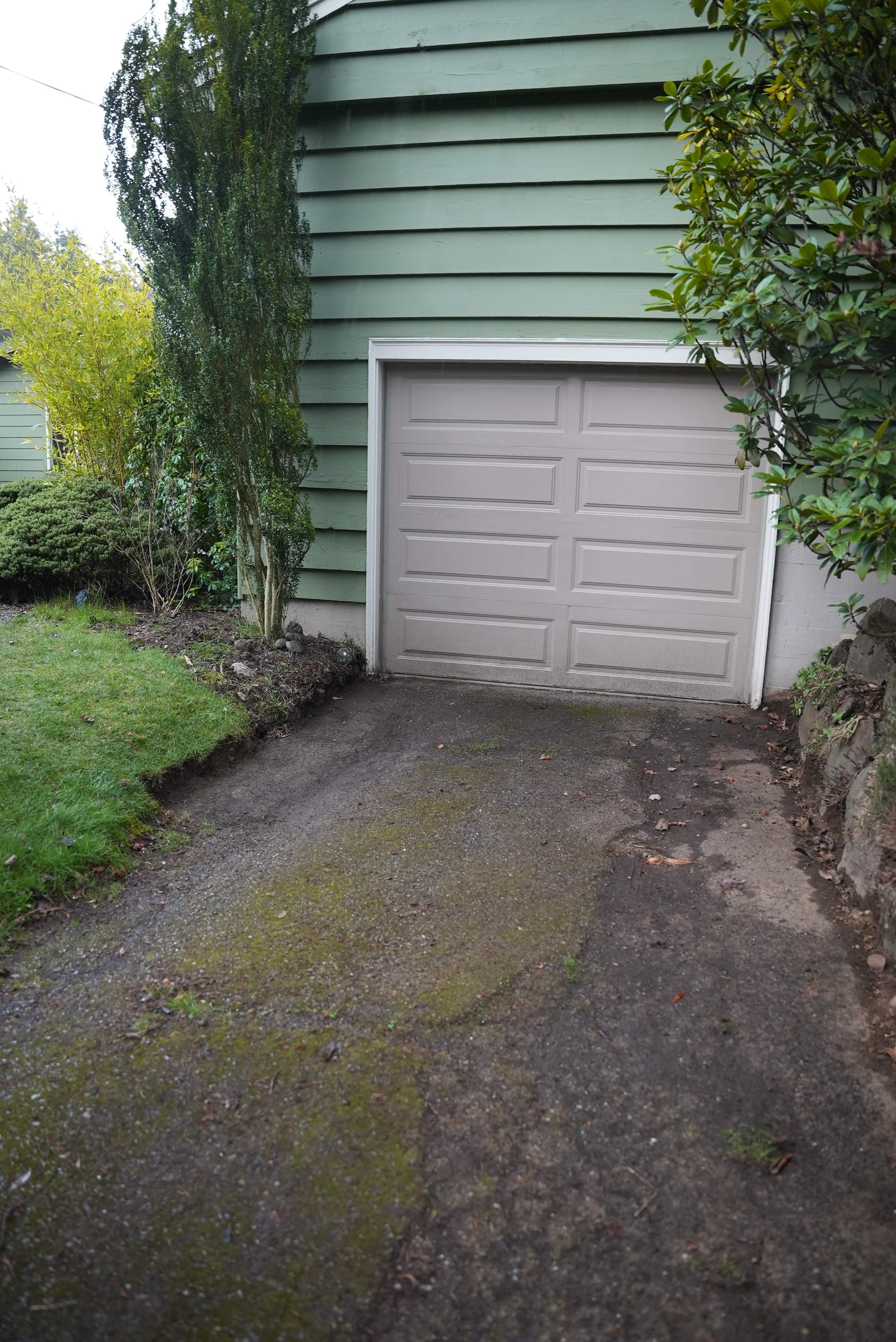 Pavers Driveway & Walkway with Concrete Lip | Seattle  by Jireh Asphalt & Concrete Inc 