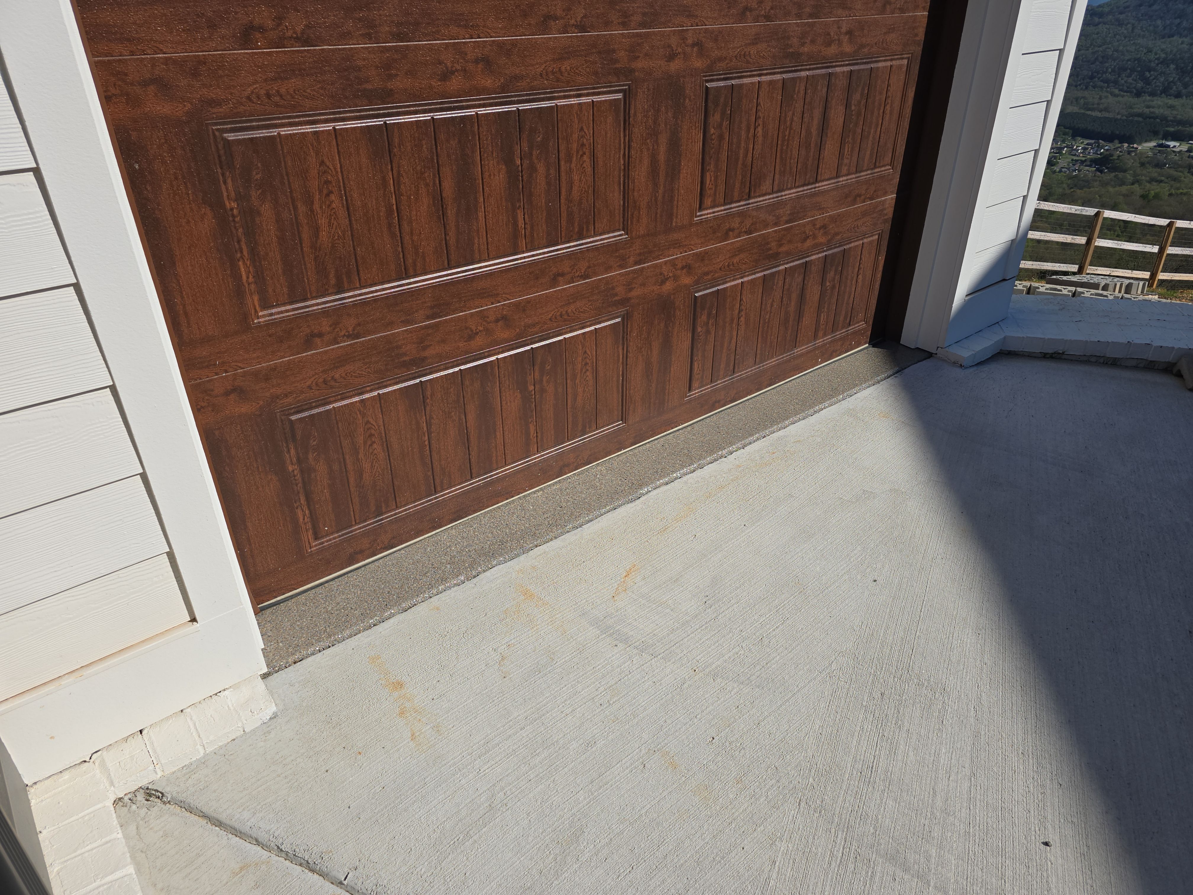 Standalone garage in the Jasper Highlands neighborhood! by Elite Floor Solutions