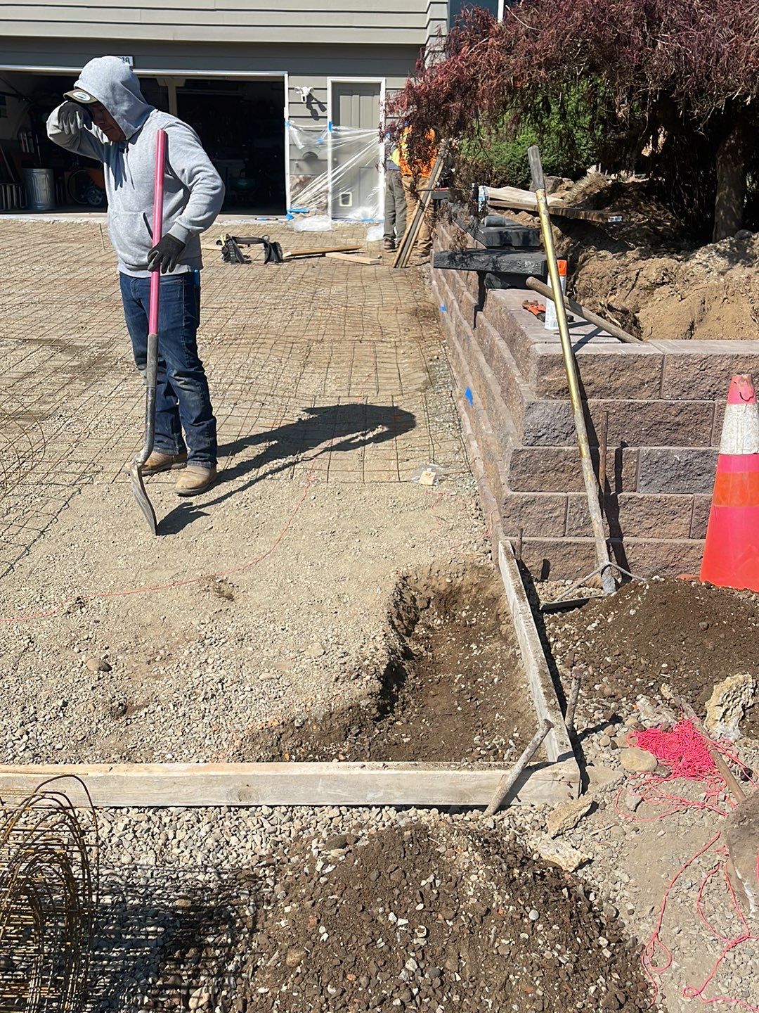 Justin | Retaining Wall, Landscape Project  by Jireh Asphalt & Concrete Inc 