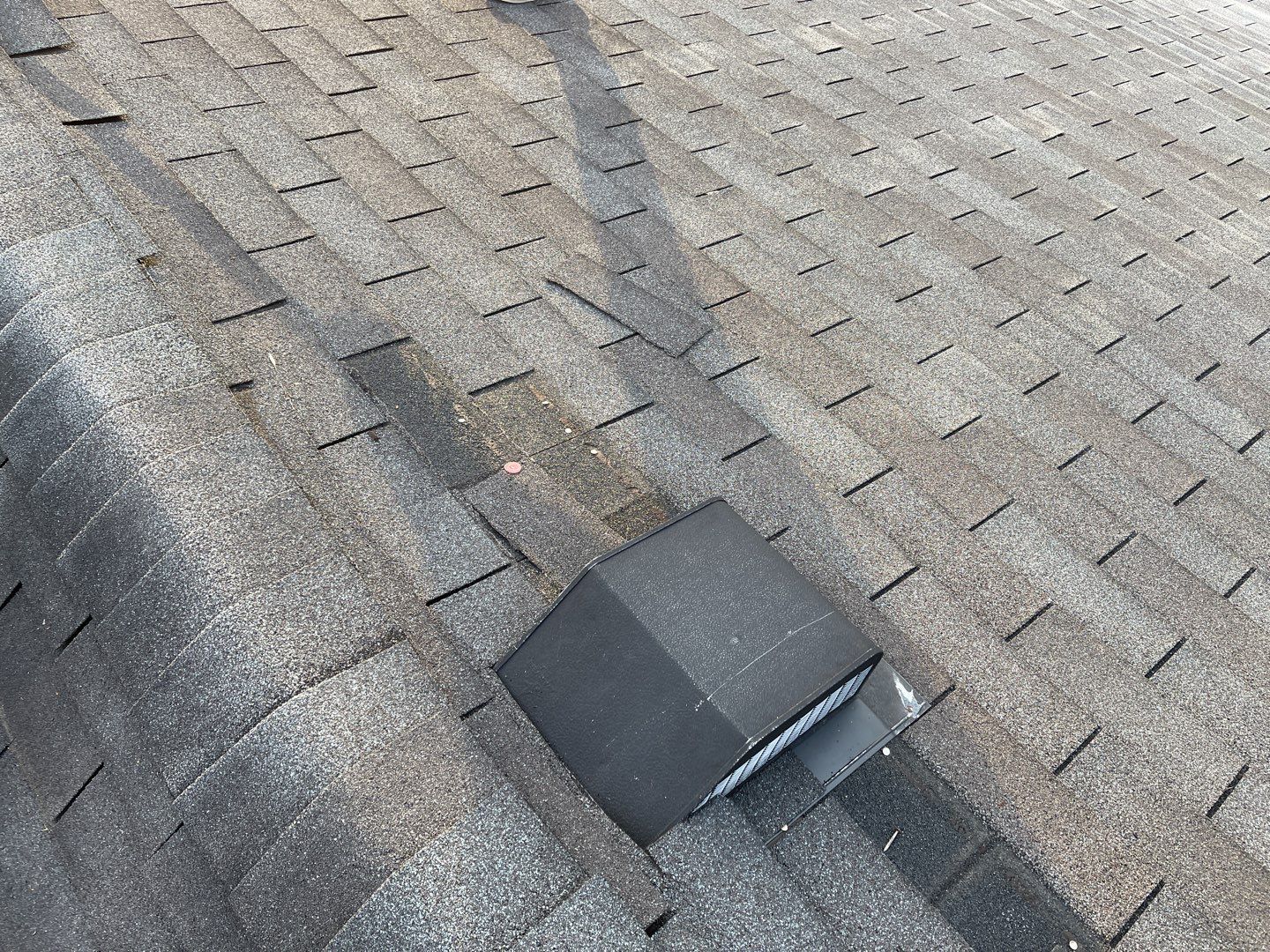 Residential Roofing Installation using Owens Corning Oakridge Roofing System by Undersun Roofing 