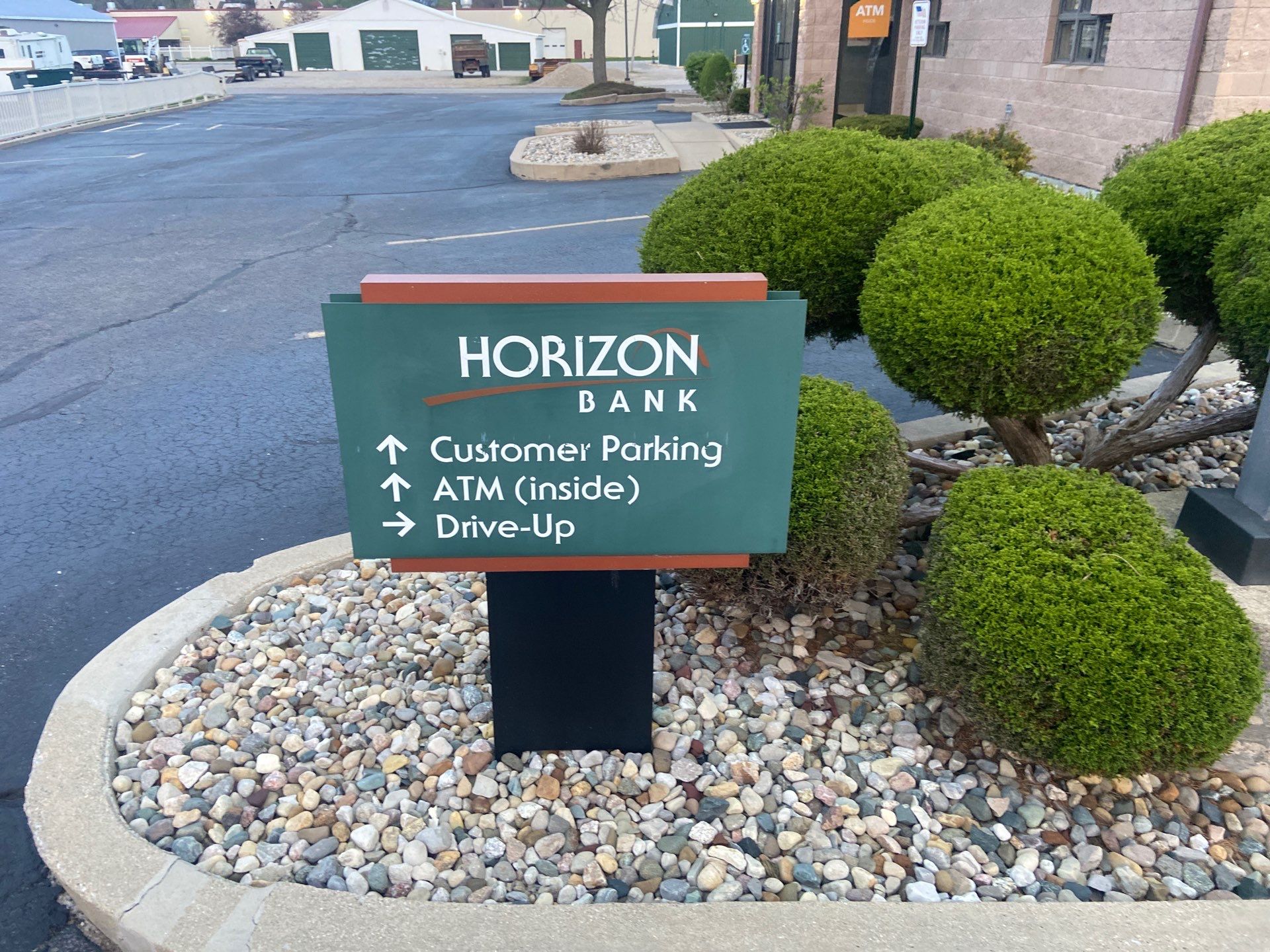 Horizon Bank by Hayes Design co