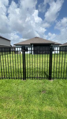 Parrish, FL 4ft. Tall 3-Rail Black Aluminum Fence 