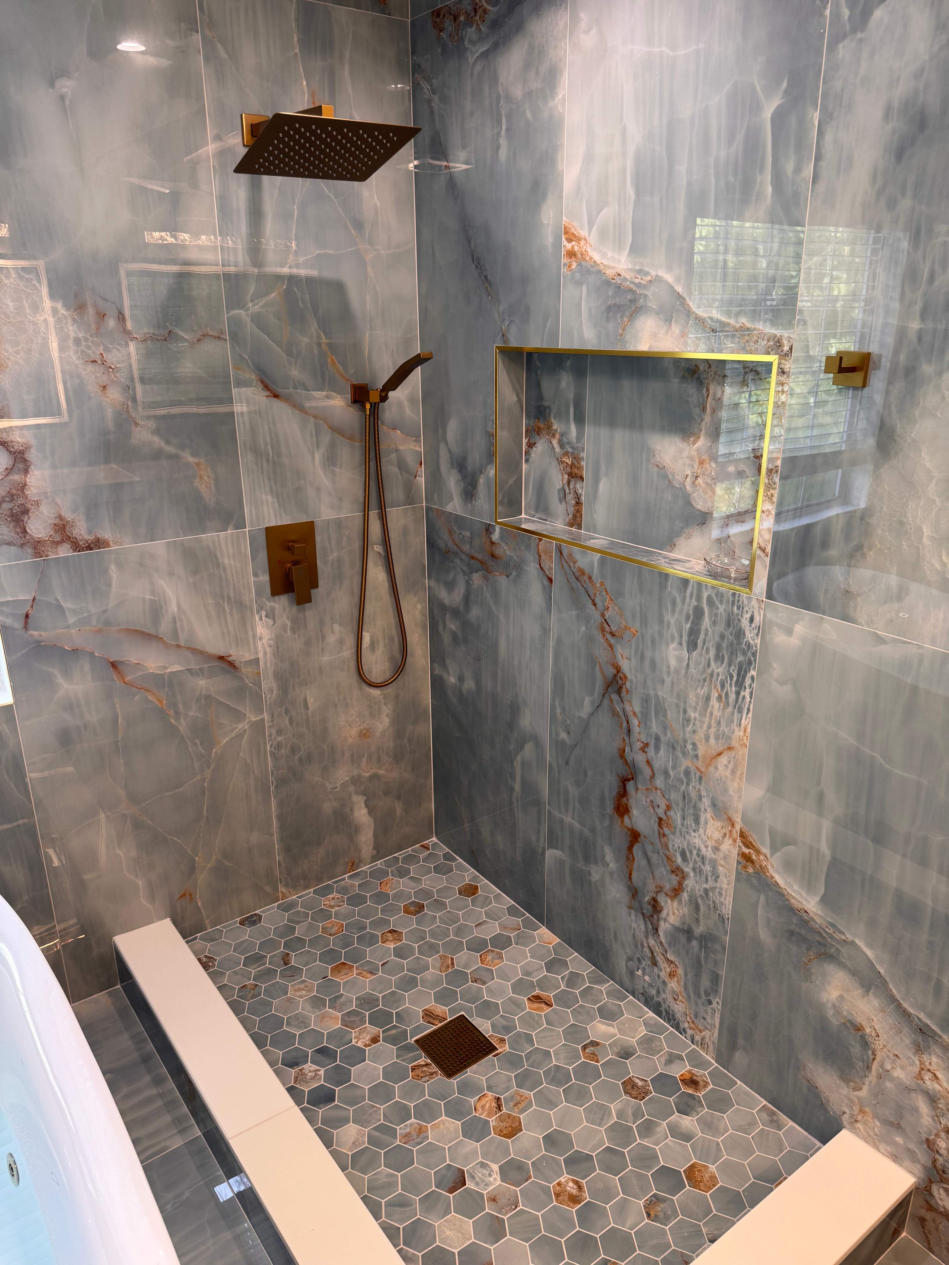Master bathroom renovation by Prudencio