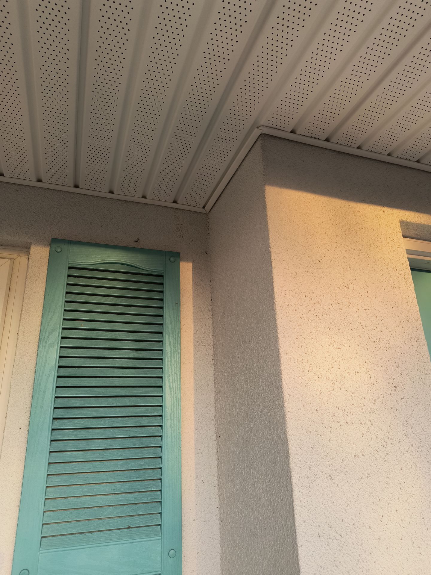 Soffit and Fascia Installation using White Soffit in Sarasota Fl by Gutter Professors