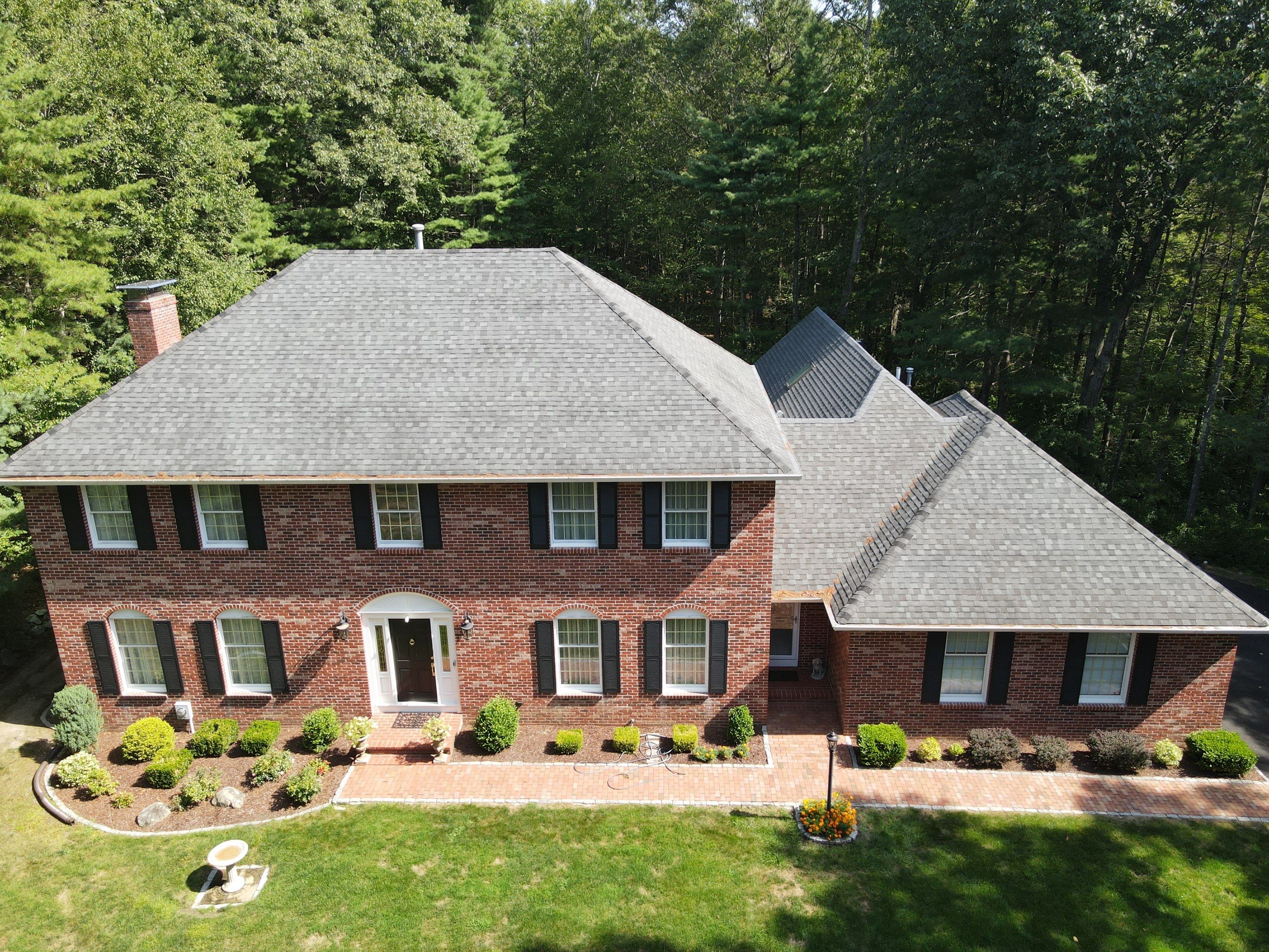 High Hawk - Architectural Shingles, Copper Brick Flashing, Skylights by Rinaldi Brothers