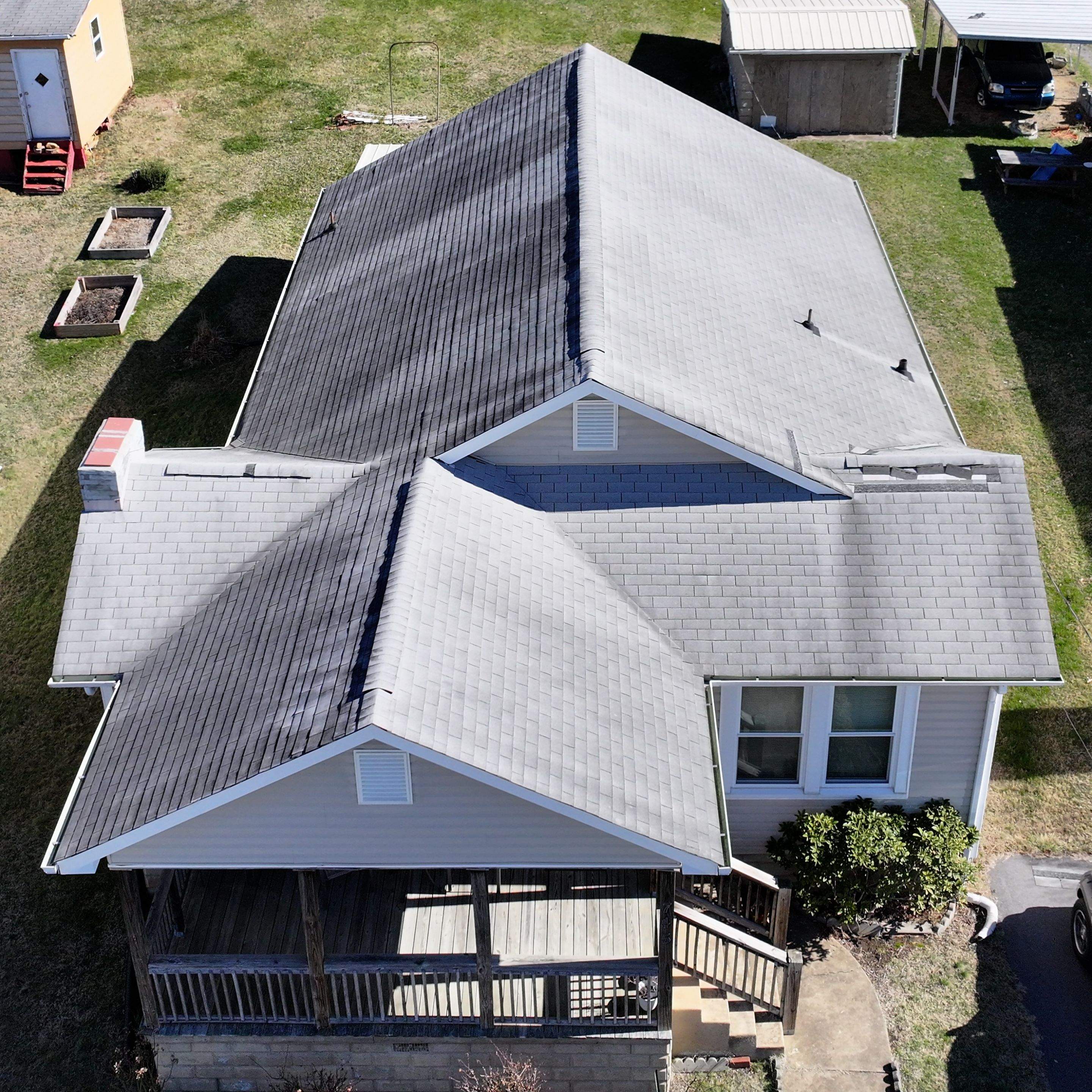 Tolbert Residence by Omnia Roofing