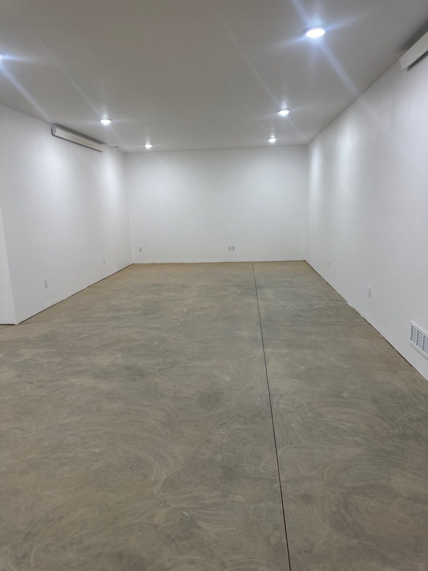 Barndominium Flake Coating and Concrete Floor Finishing in Greenfield by Revival Concrete Coatings