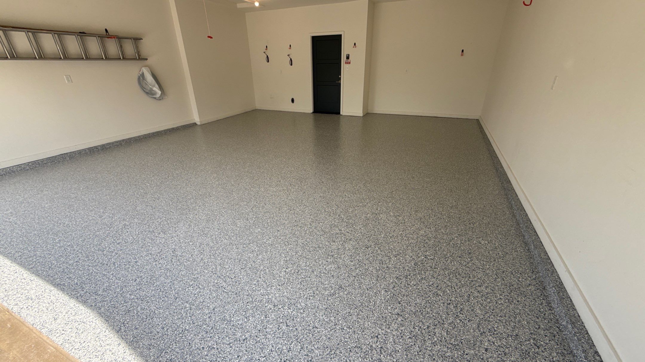 Steve's New Tidal Wave Floor Looks Beautiful by Banner Garage