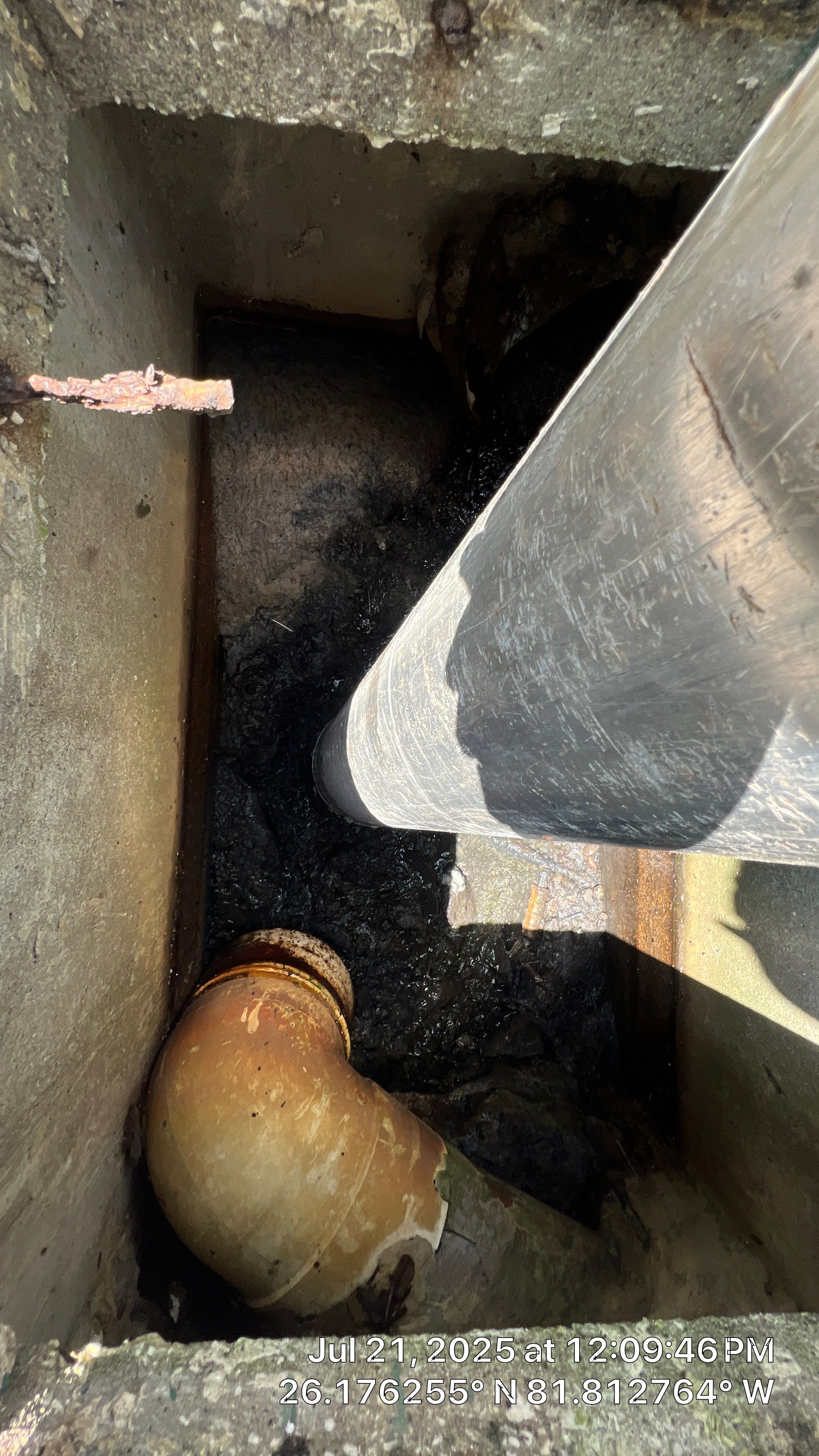 Naples Condo Complex Stormwater System Maintenance and Hurricane Cleanup by APS Power & Water