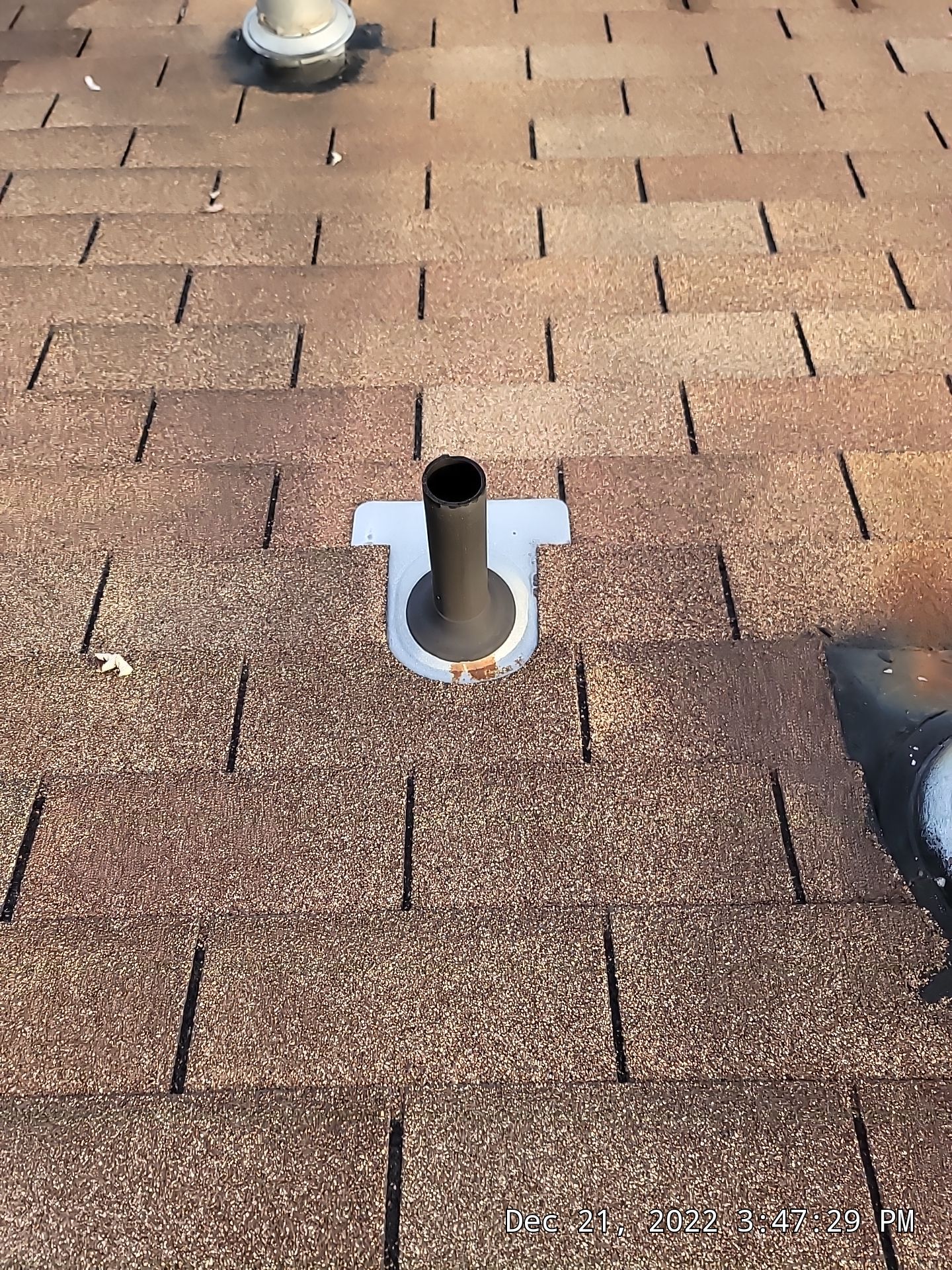 CERTAINTEED LANDMARK COLOR: BURNT SIENNA DRIP EDGE: MUSKET BROWN by Eagle Eye Roofing