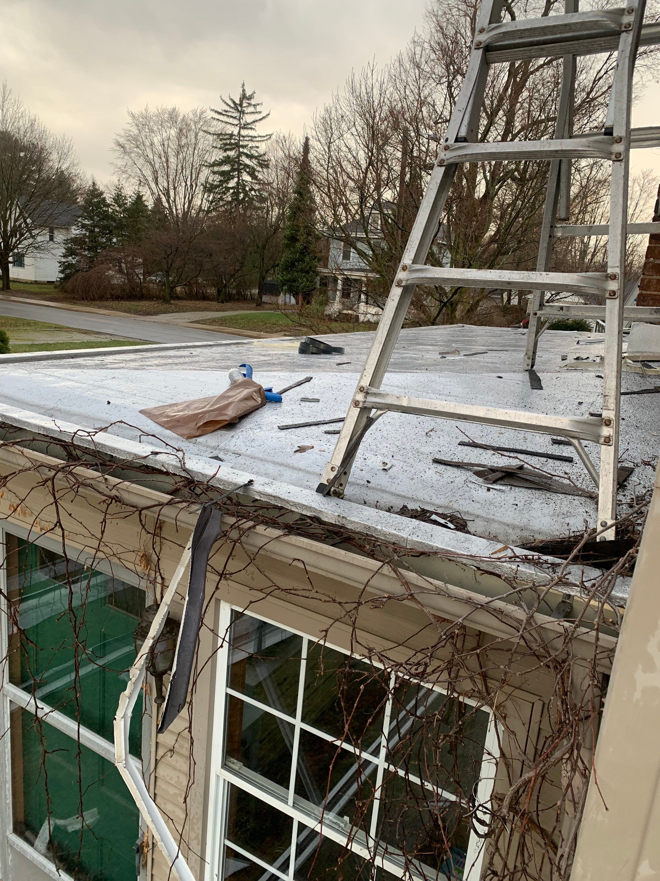 Residential Roofing Installation using Vic West Nothridge Slate by 4Ever Metal Roofing