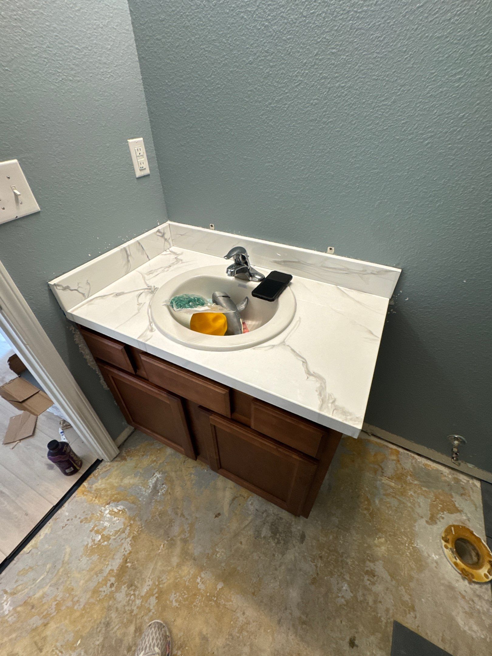 Tile Installation & Epoxy Countertop by Axtra Hand