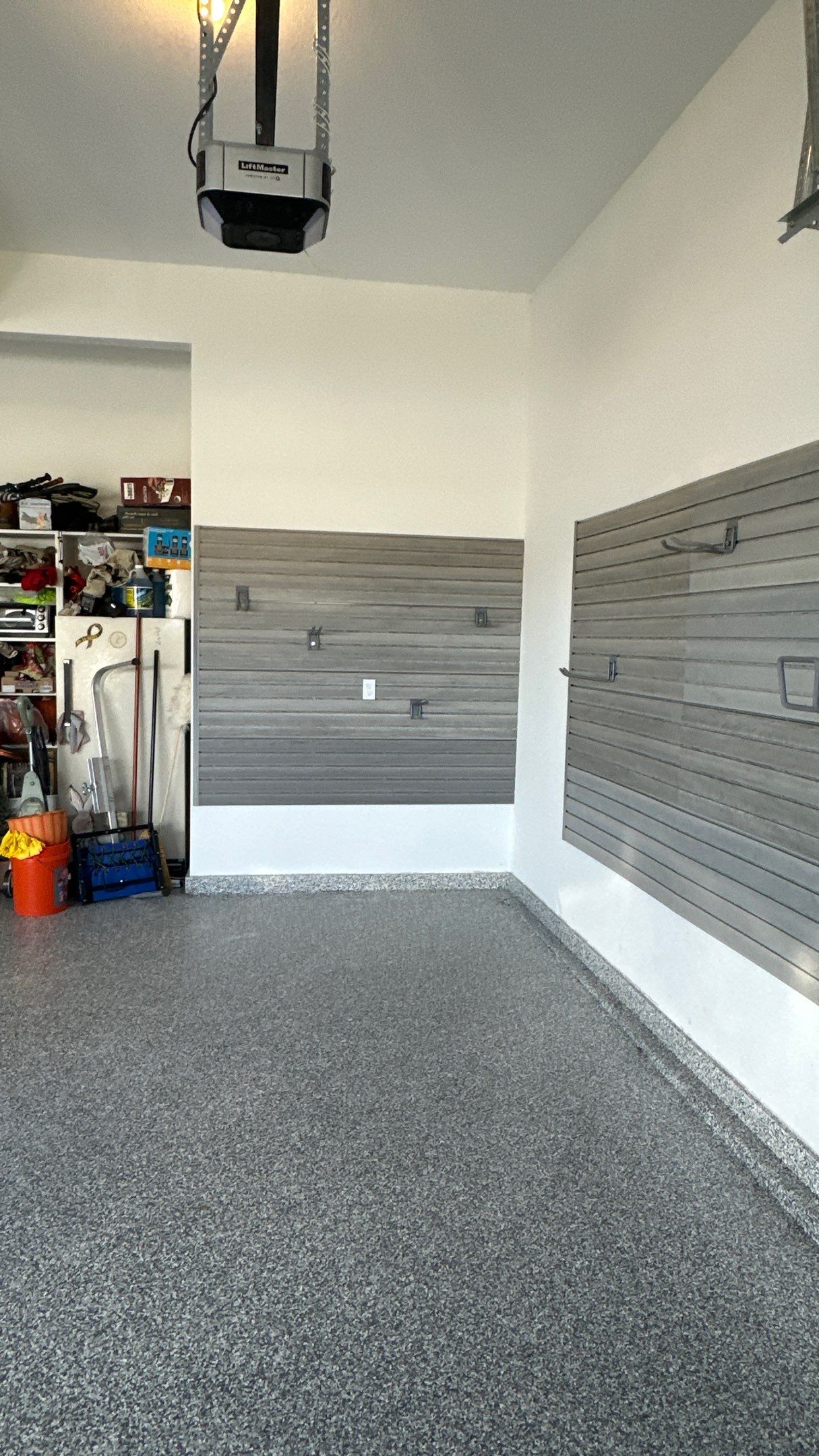 Stonhenge flake floors just look great. Wow!!! by Banner Garage