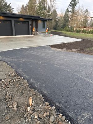 Concrete Patio, Walkway & Asphalt Driveway | Snohomish