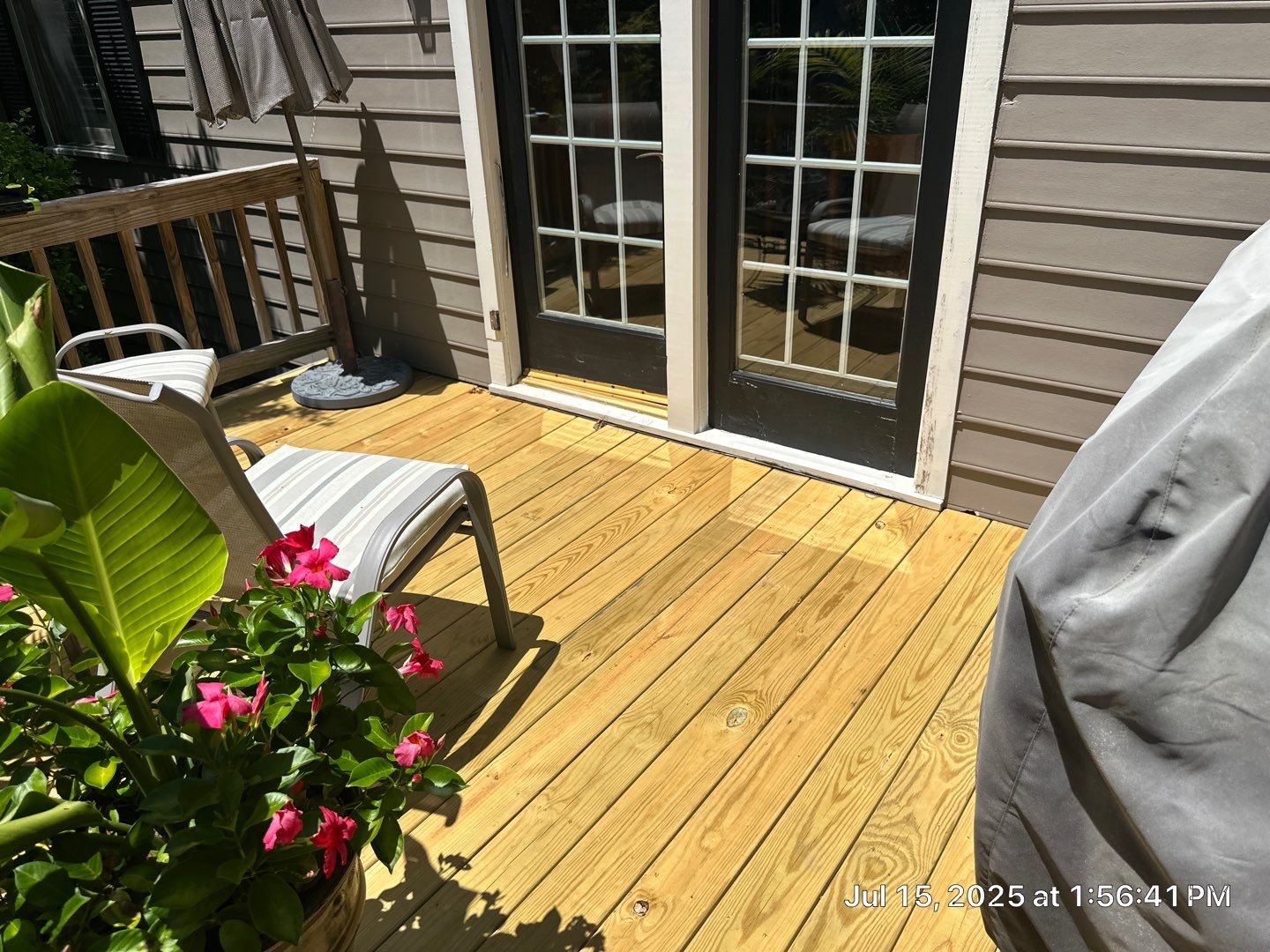 Wood Deck using Wood Sealant by DuraSeal