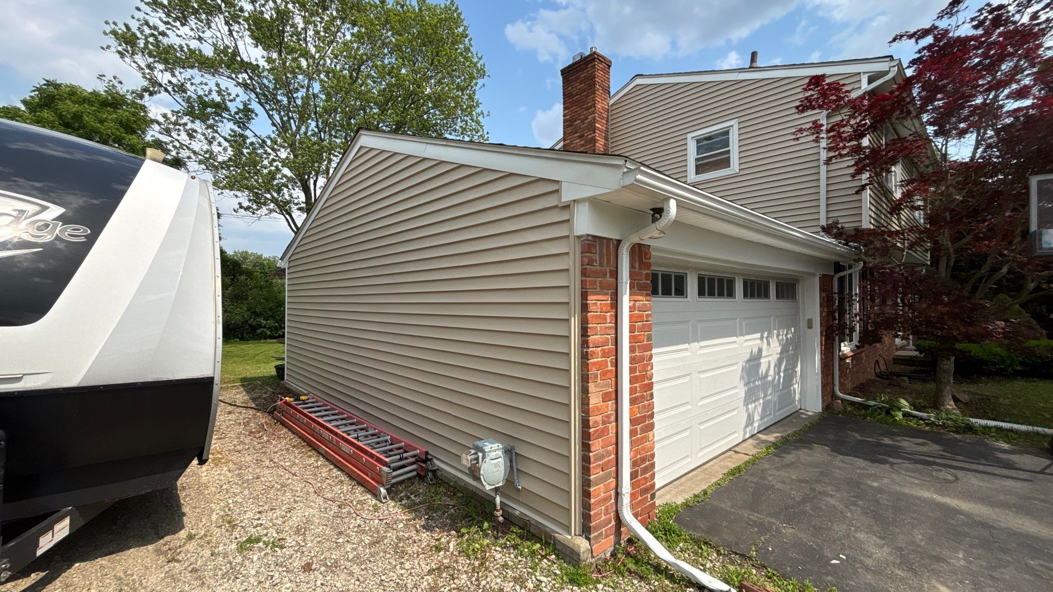 Siding Replacement using Alside Charter Oak D4.5" Vintage Wicker by 180 Contractors