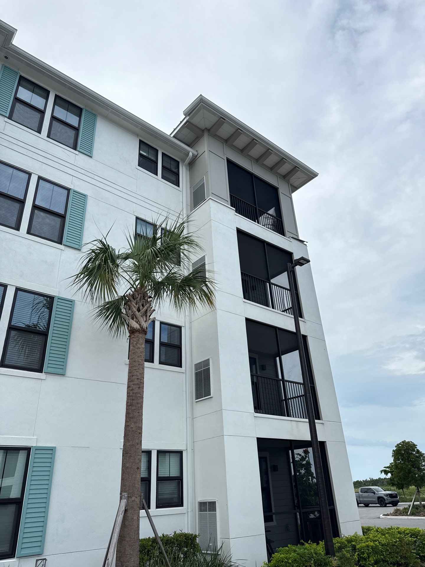 Replace gutter using gutter installation in Bradenton FL by Gutter Professors