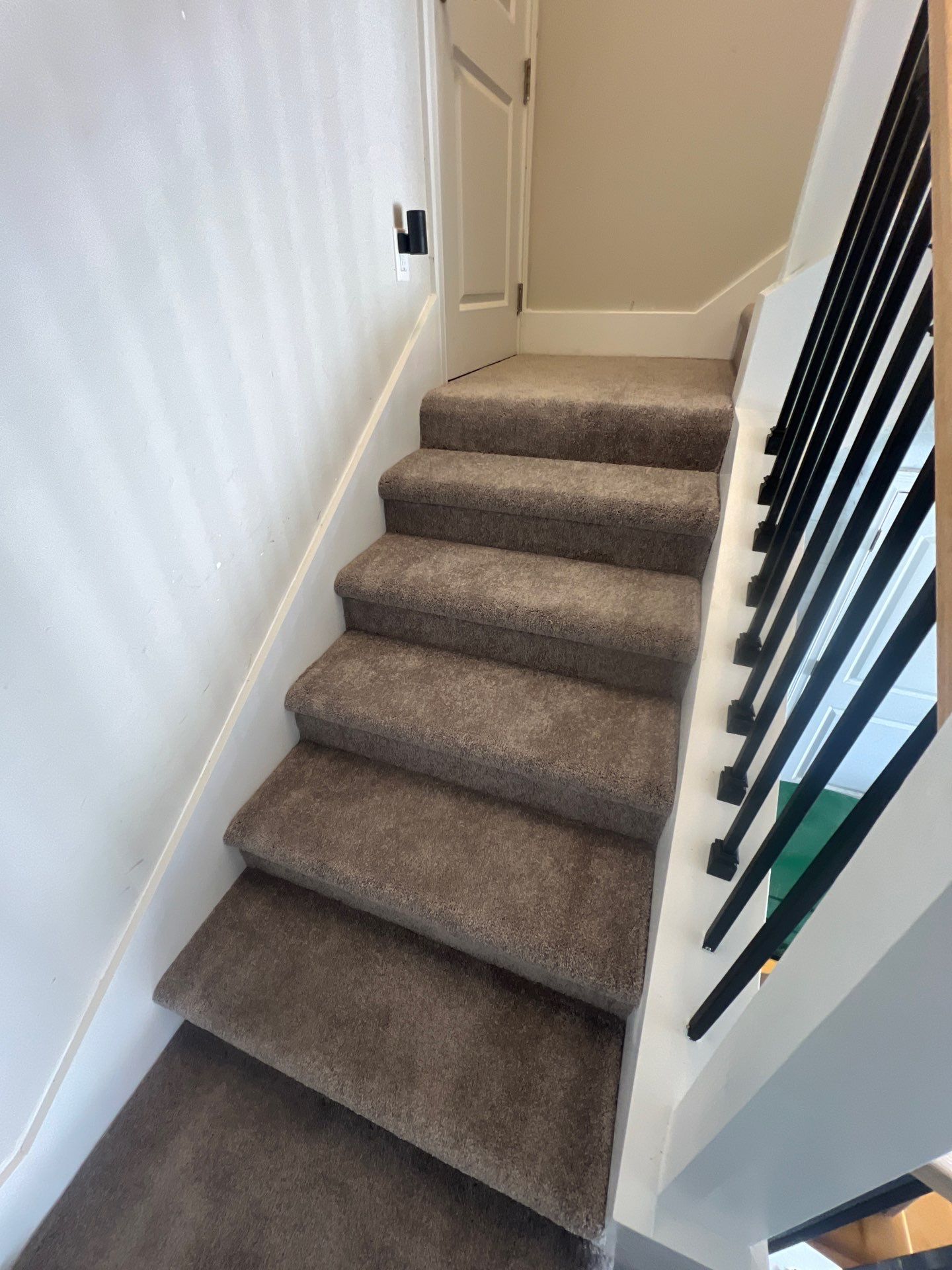 Carpet & Stack stone by Vrmmm Flooring