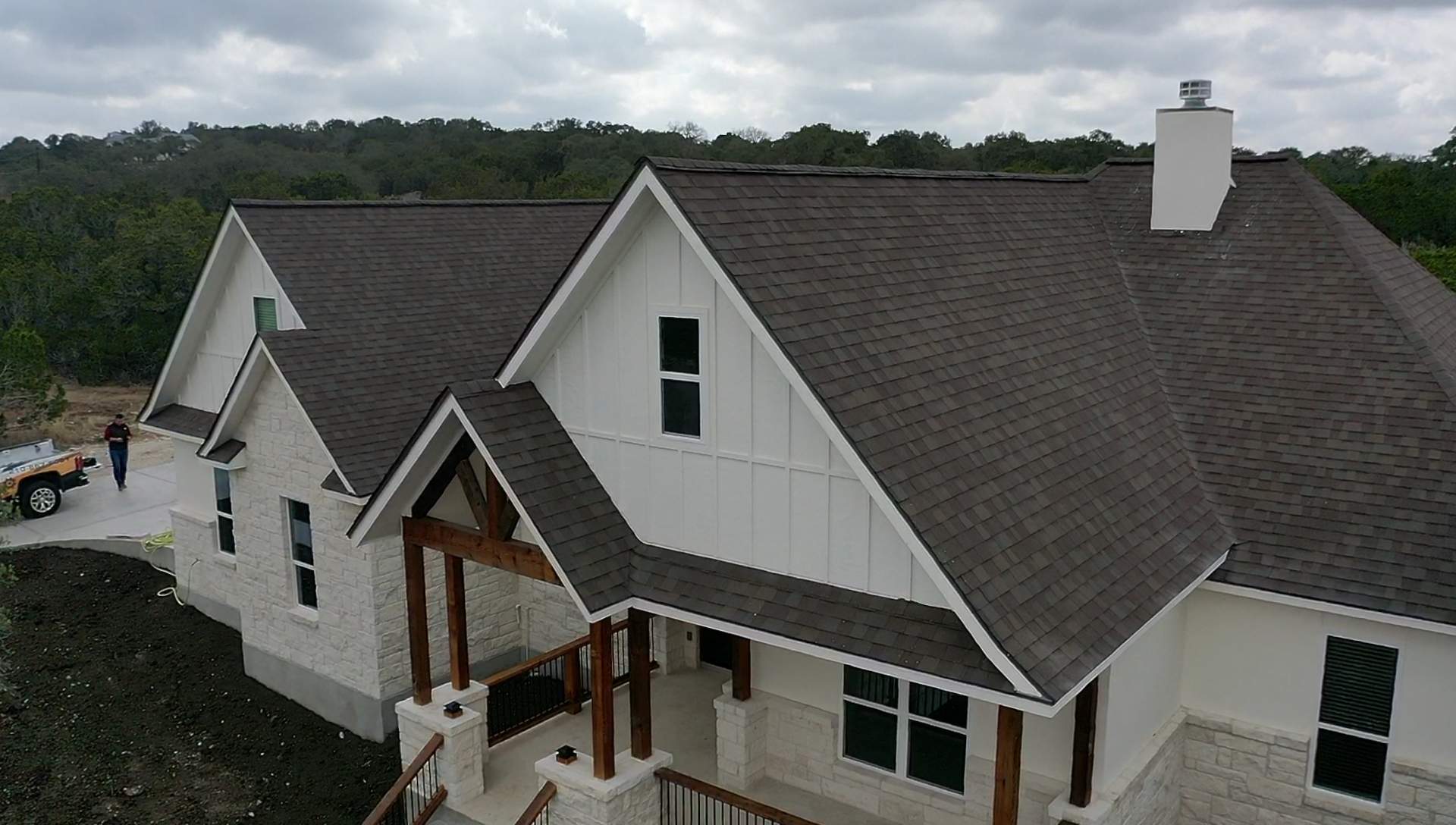 New Home Construction using Owens Corning 30 year Architectural Shingles by Premier Roofing and Contracting