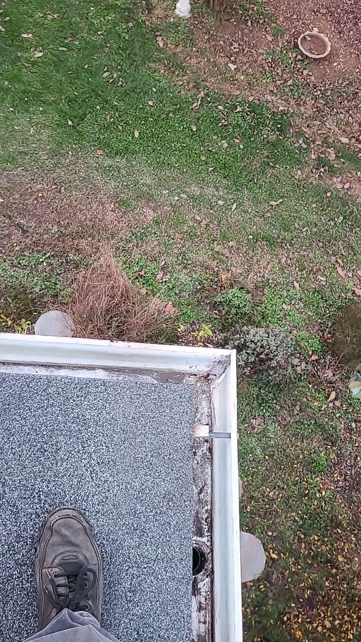 Herndon: CertainTeed Landmark Pro Designer Shingles in Max Def Driftwood by RM Banning, Inc.