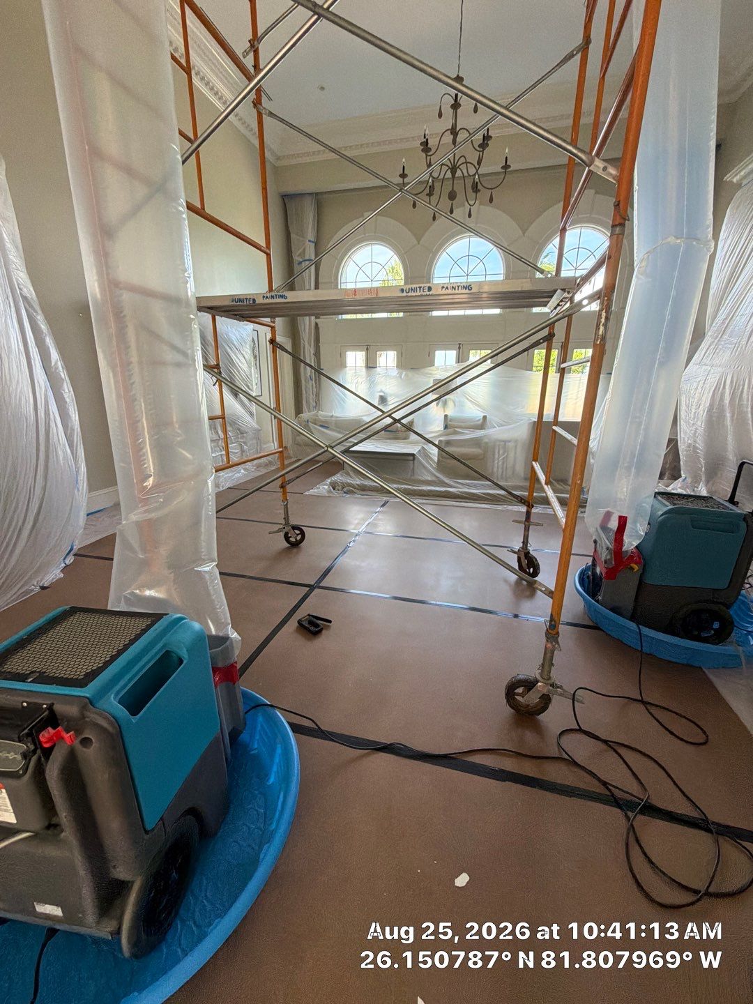 Moisture Detection and Structural Water Damage Restoration in Naples by Microscope