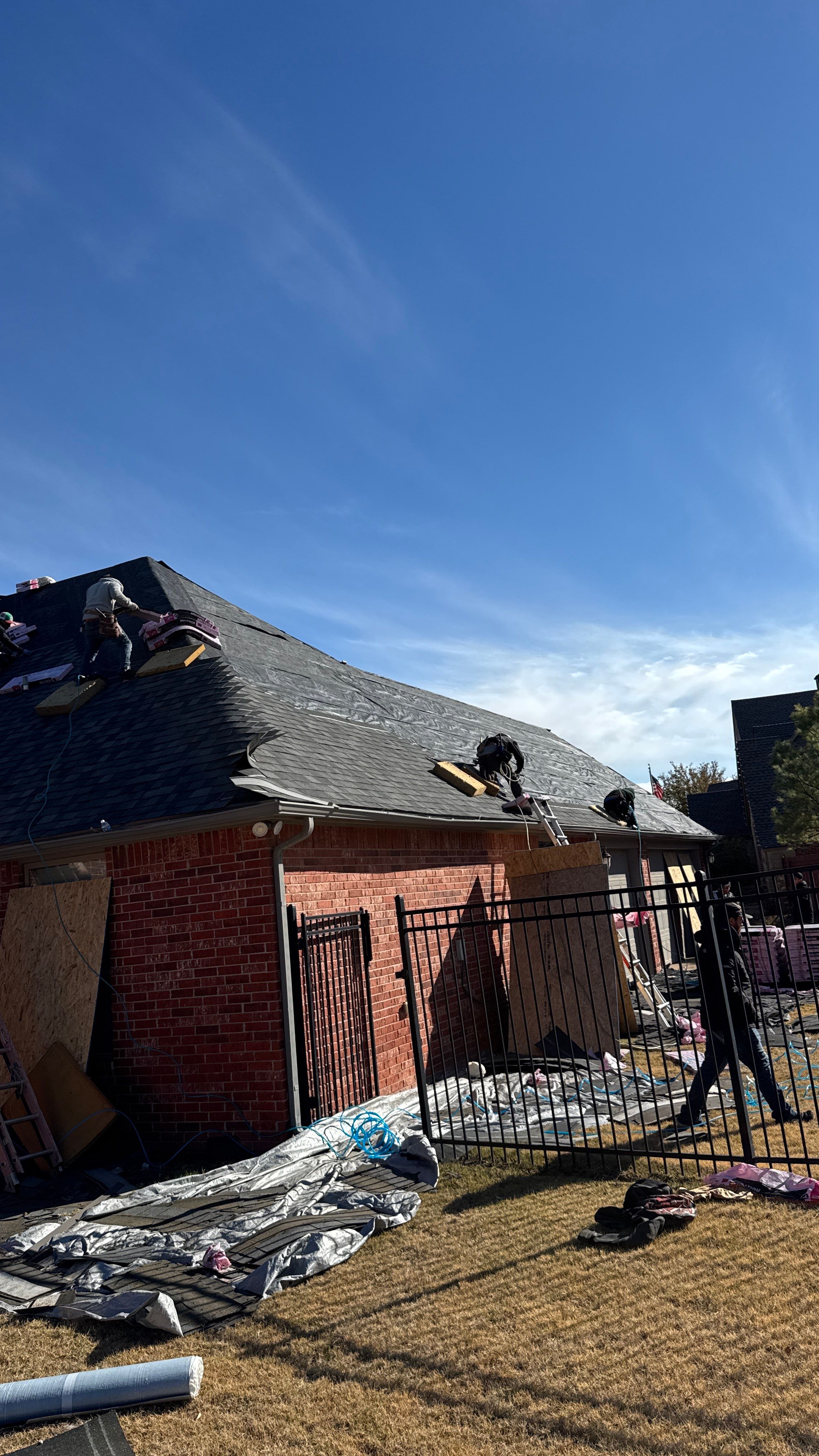 Owens Corning - Estate Gray by Frontline Roofing and Construction