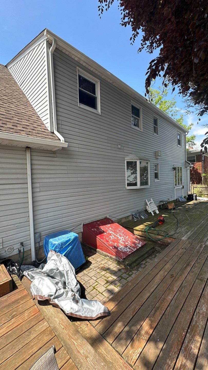 Full House Installation 5" white seamless gutters 2x3 leaders using 5"white K style seamless gutters and 2x3 white leaders by Above All Gutters 