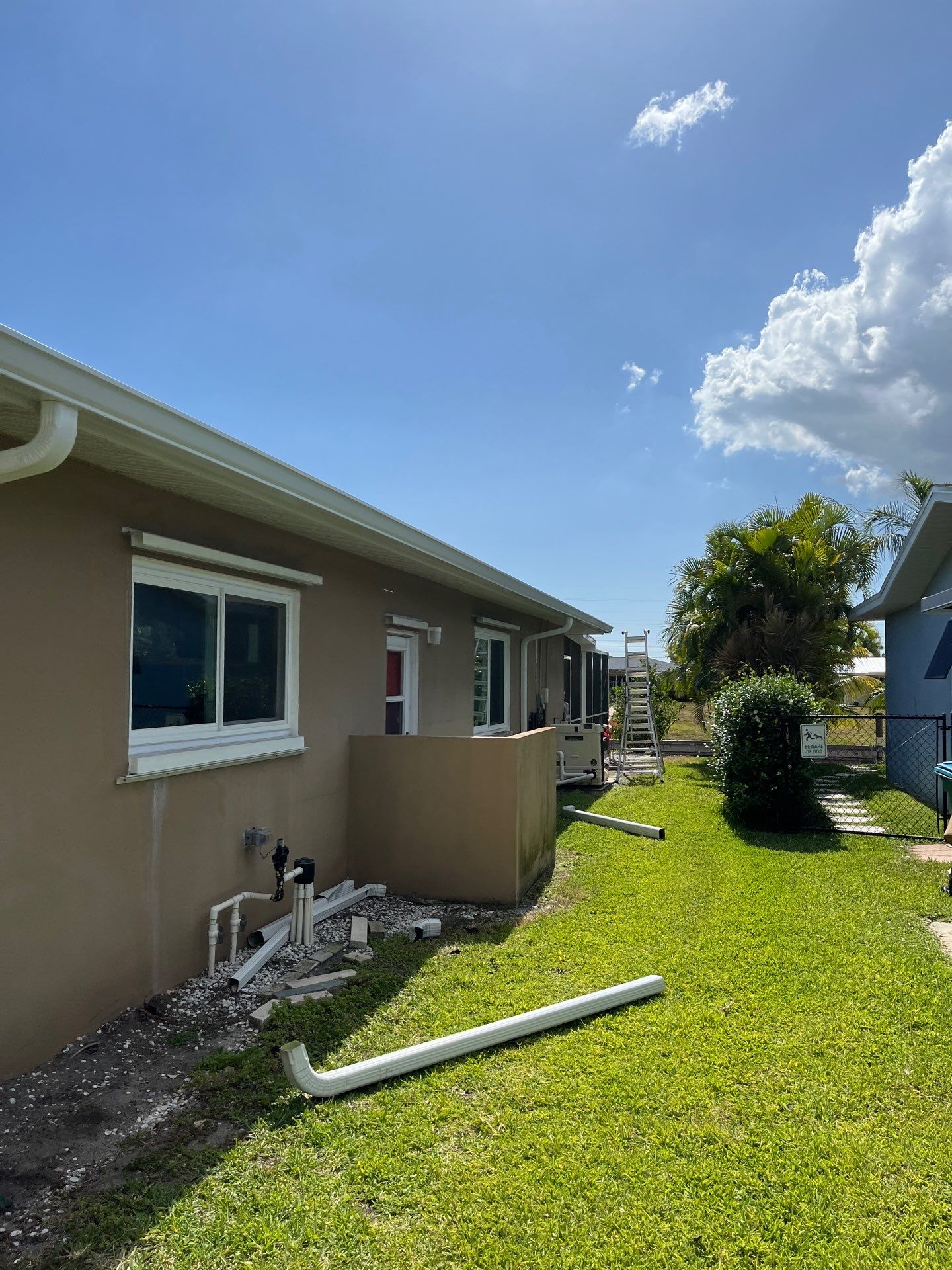 White K Style Seamless Gutters using 6 Inch Seamless Gutters in Cape Coral FL by Gutter Professors