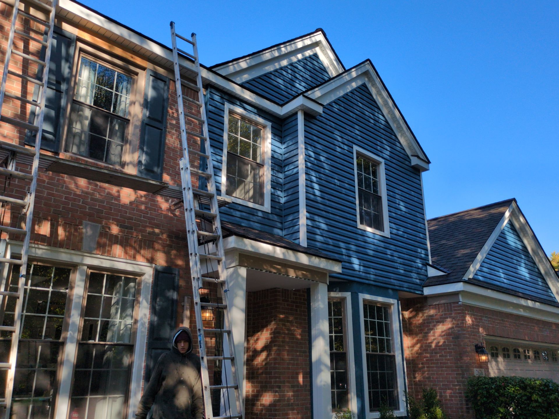 Siding Replacement using Alside Charter Oak D4.5" by 180 Contractors