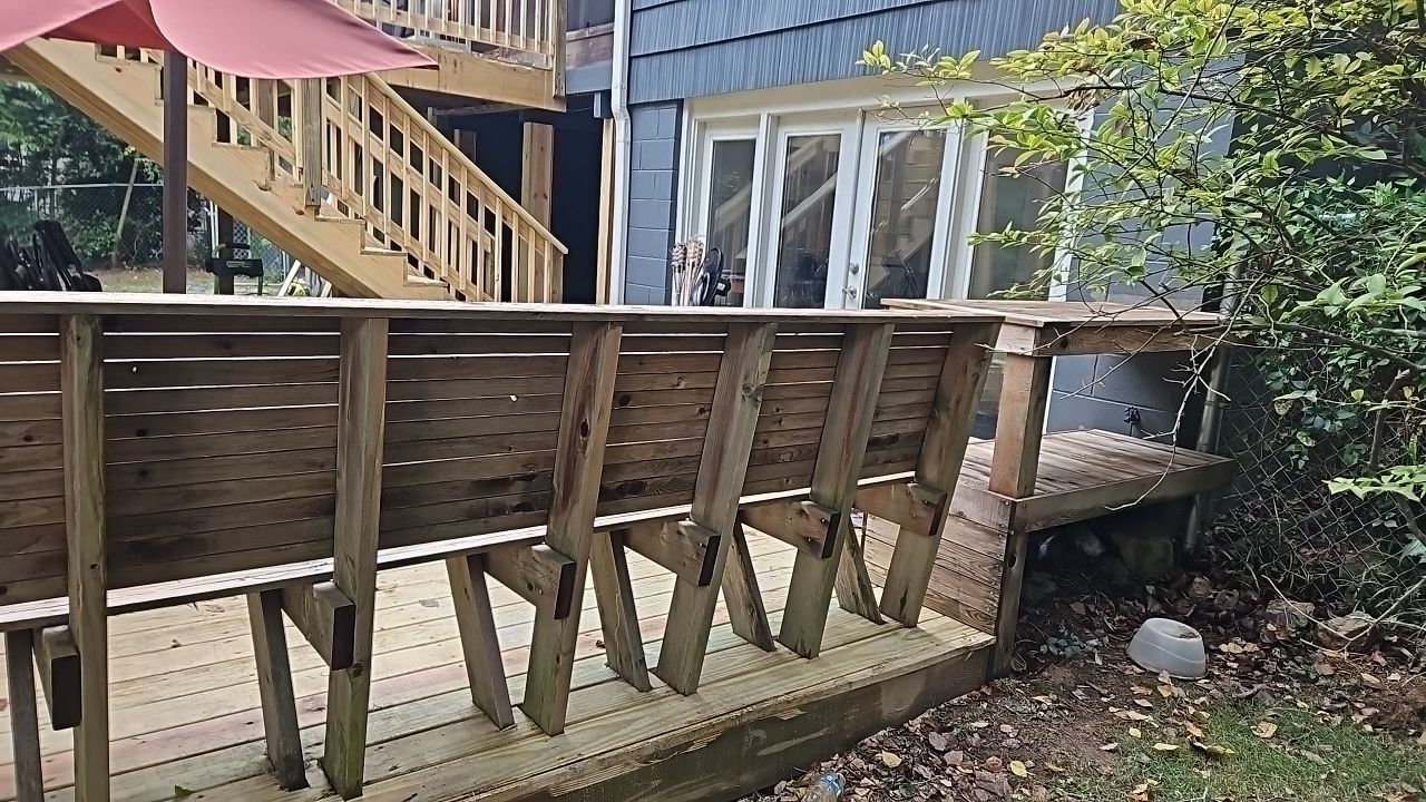 Windsor Blvd - Deck Installation by Pillar and Pine