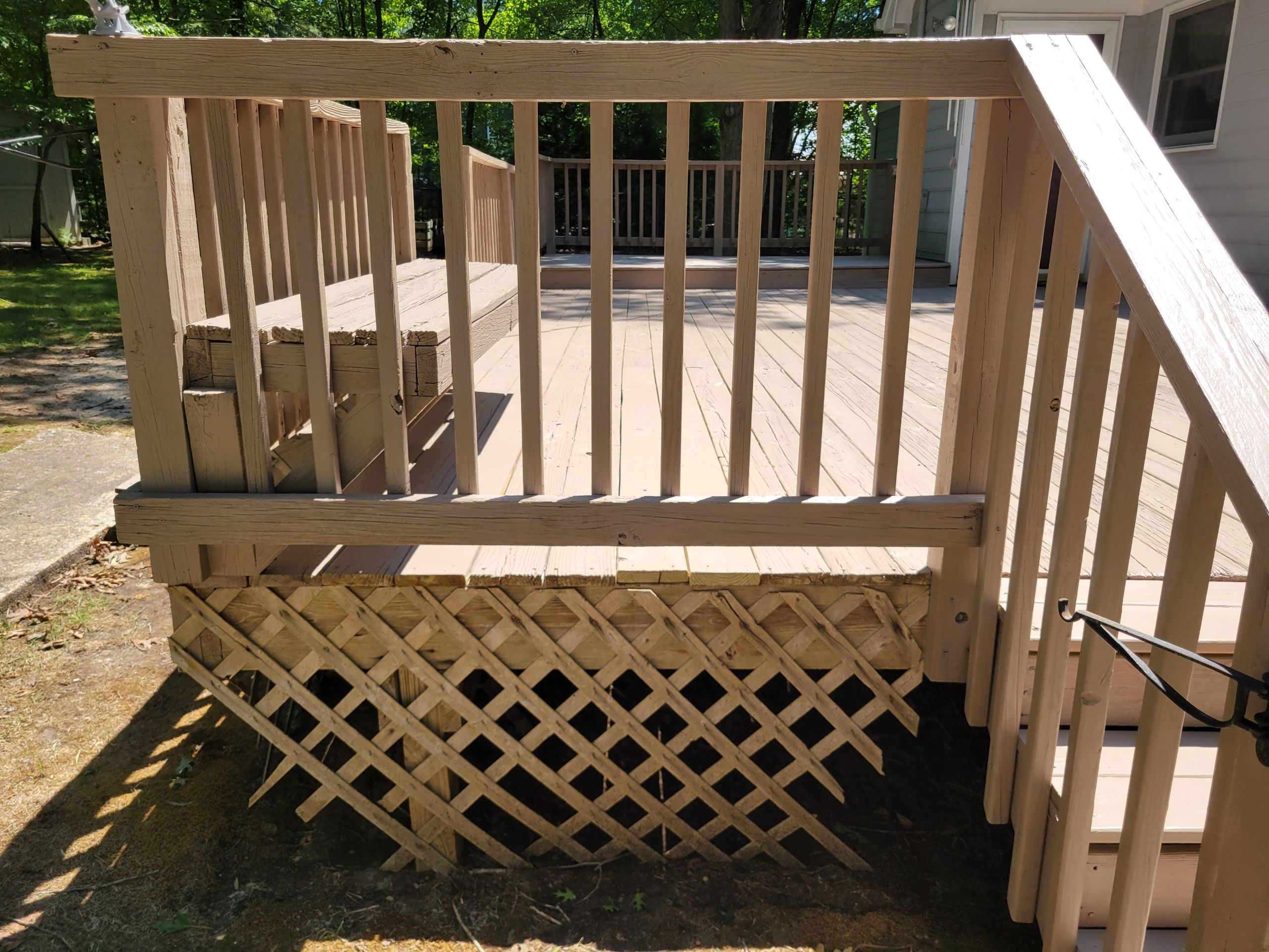 Weathered Deck using AcryFin by DuraSeal