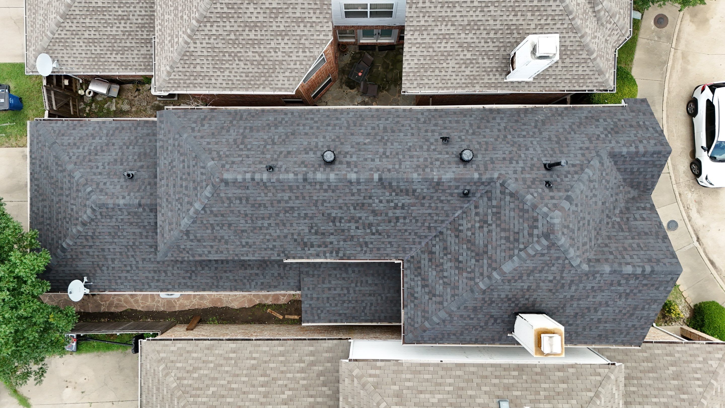 Project in Dallas by Armor Roofing | Exteriors