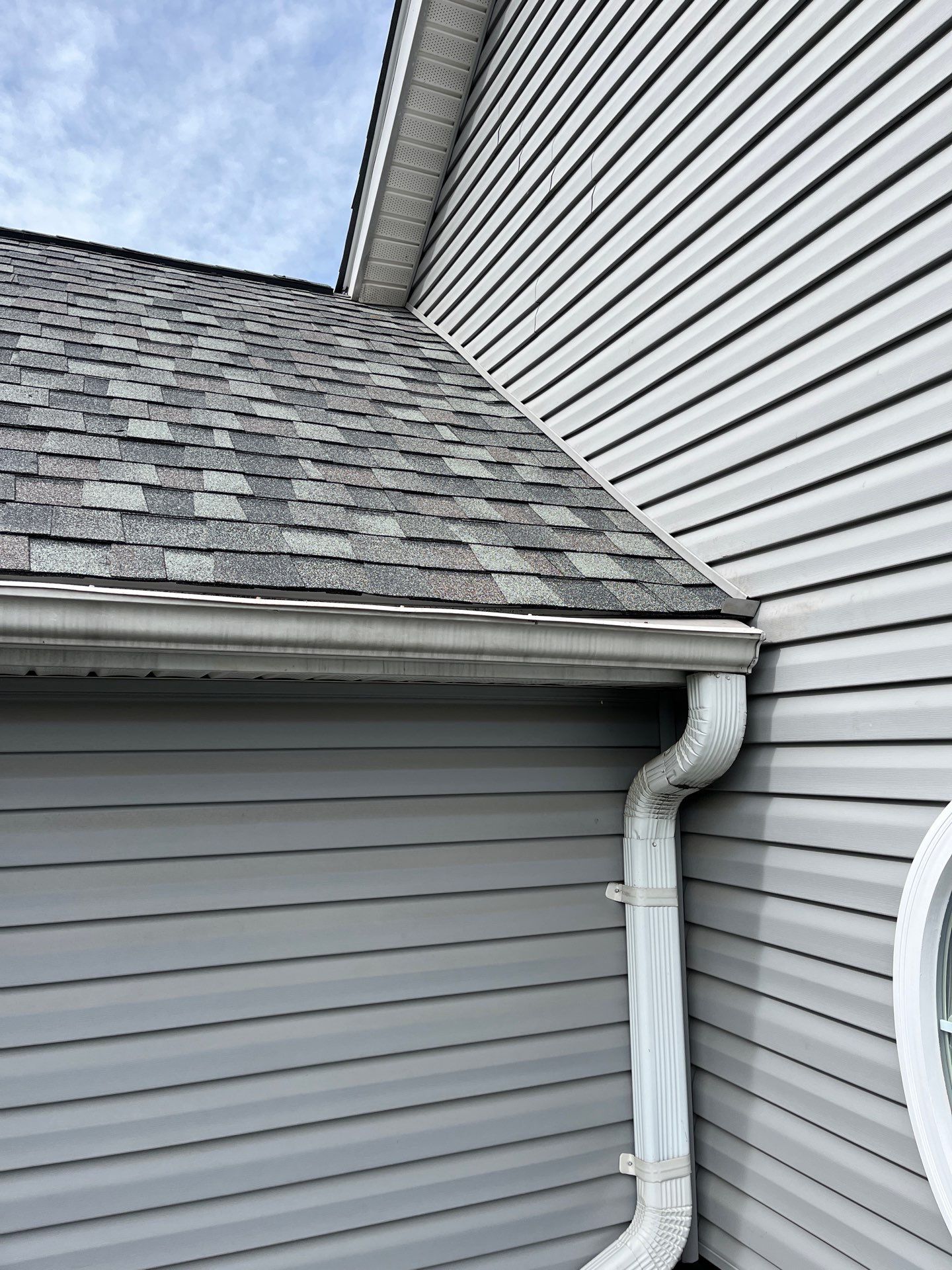 Falls Church: Residential Roof Replacement with CertainTeed Landmark Pro in Max Def Colonial Slate by RM Banning, Inc.