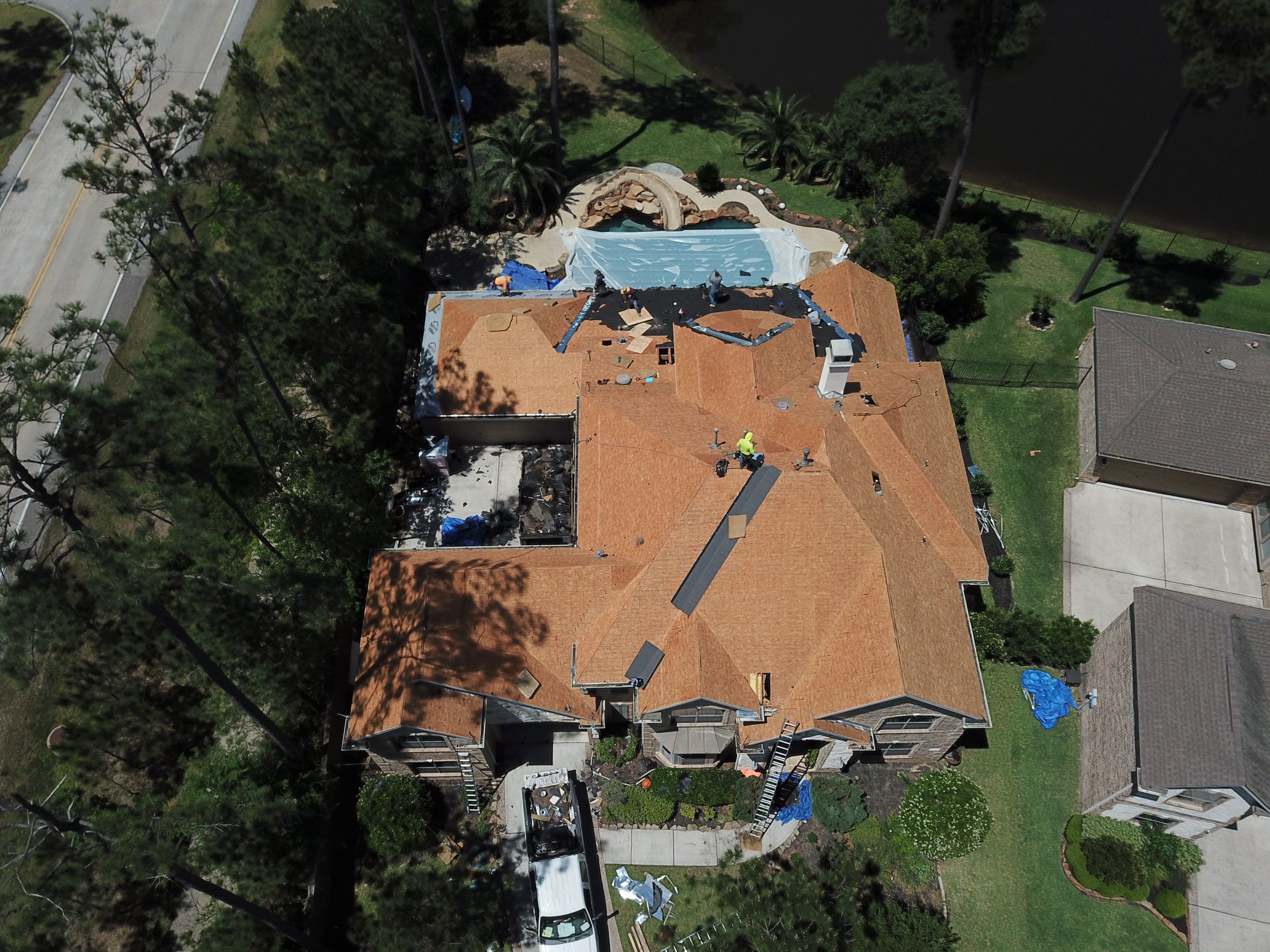 OC Duration Driftwood by HHH Roofing & Construction