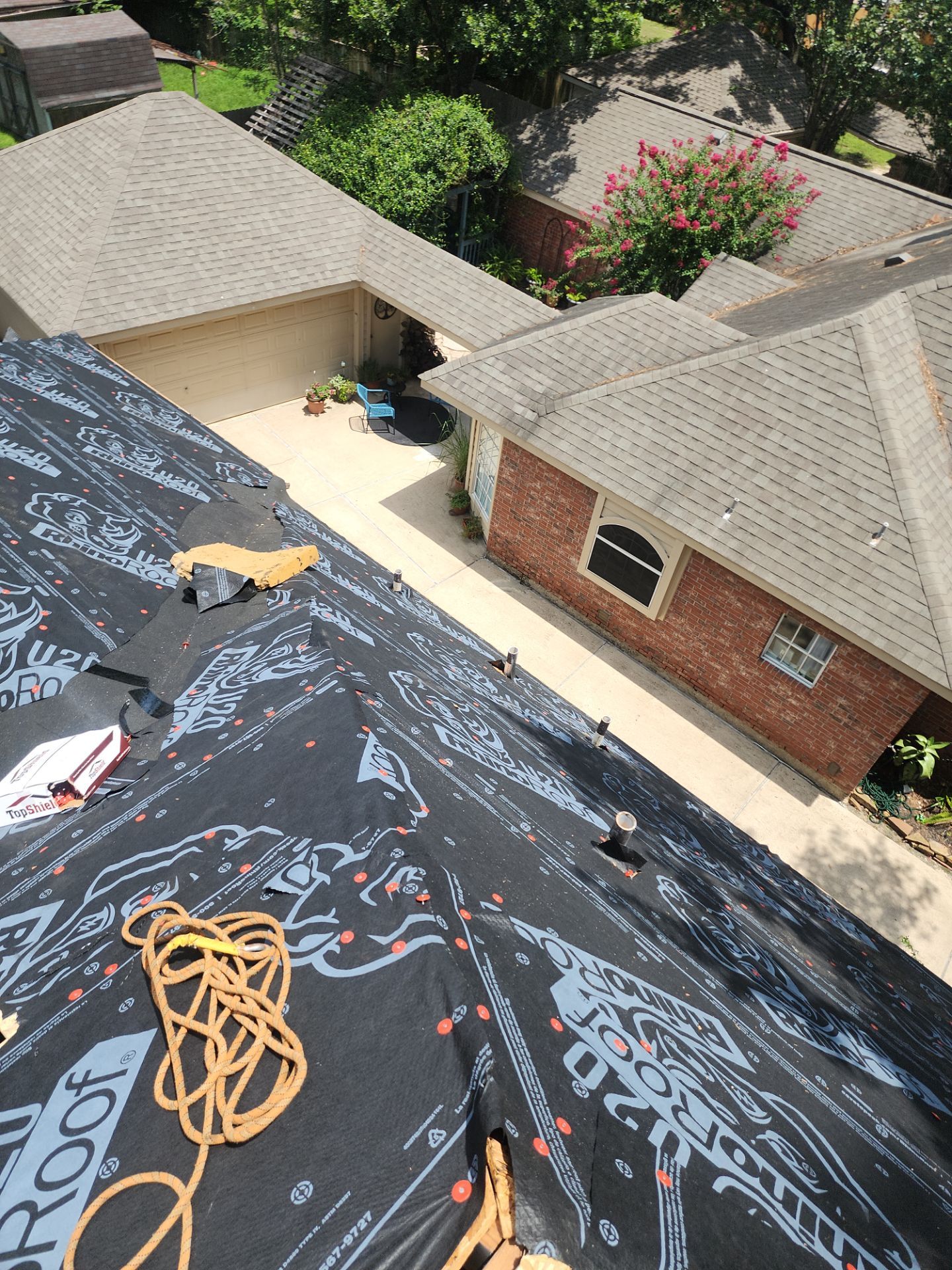Residential Roofing Installation using Owen's Corning Duration (Lifetime) Shingles by Roof Repair Company