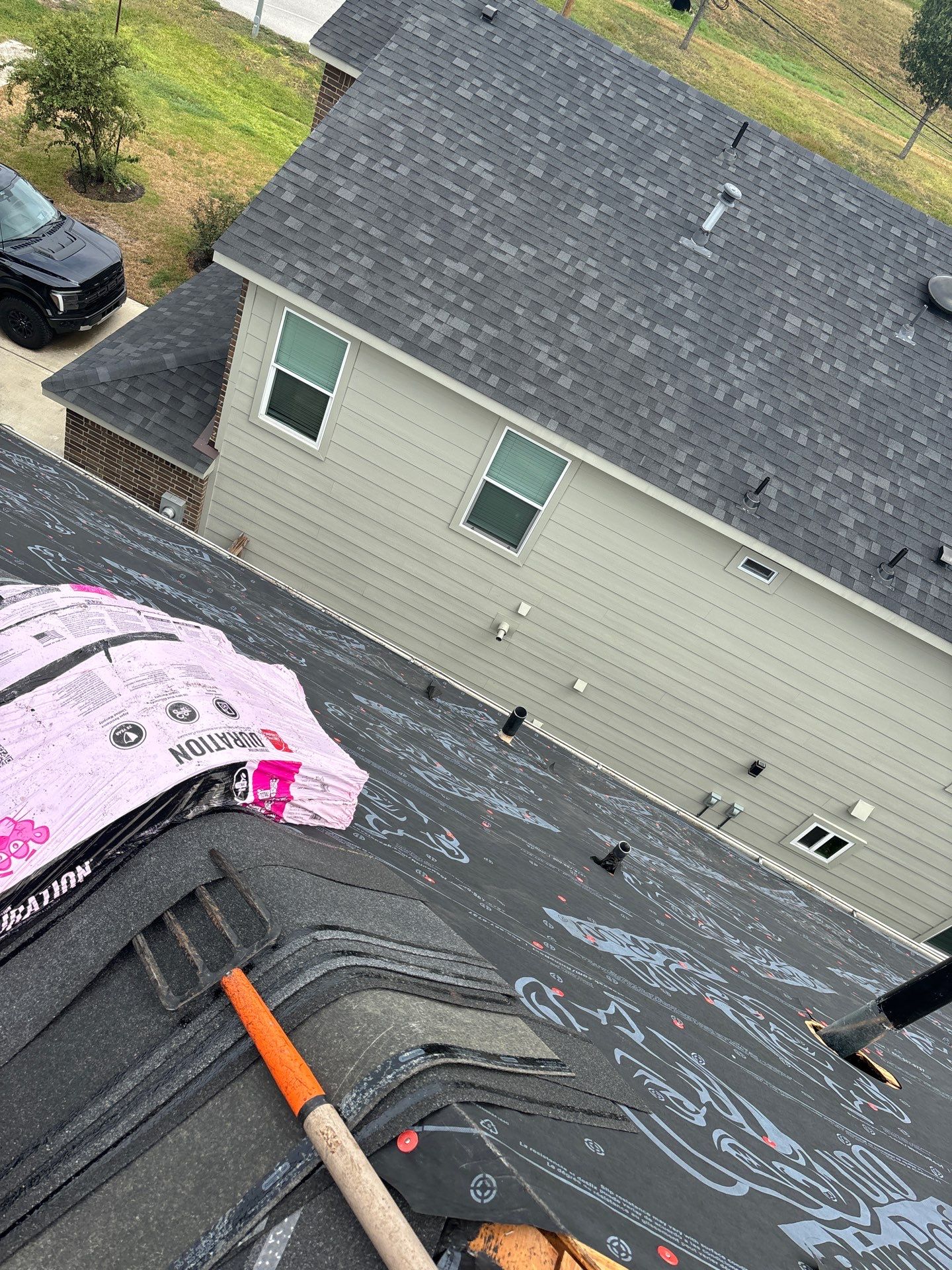 Residential Roofing Installation using Owen's Corning Duration (Lifetime) Shingles by Roof Repair Company