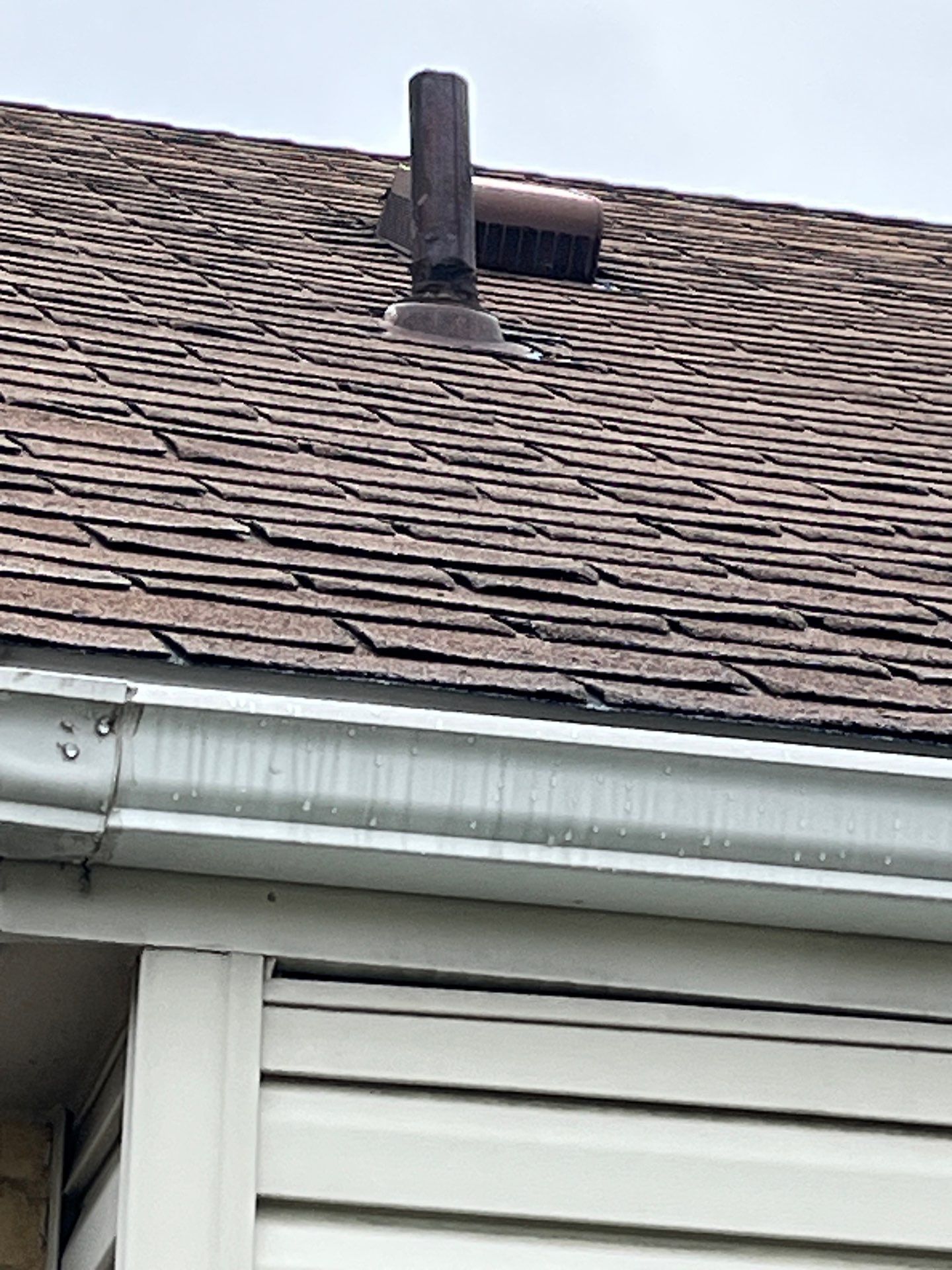 Roof Replacement using Owens Corning Onyx Black by 180 Contractors