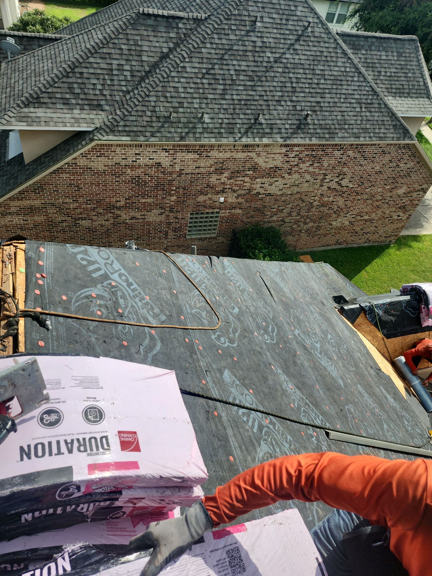 Residential Roofing Installation using Owen's Corning Duration (Lifetime) Shingles by Roof Repair Company