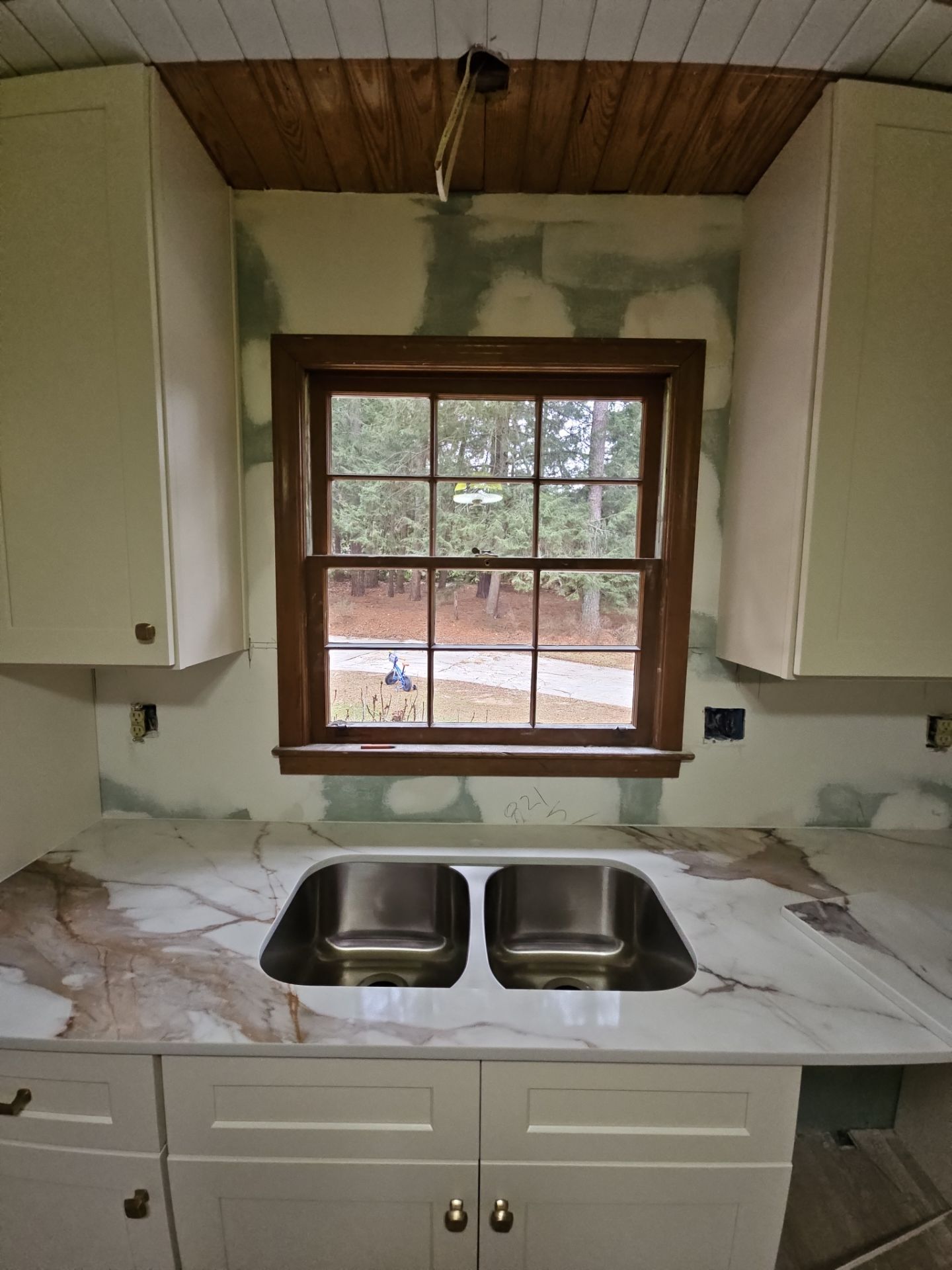 Kitchen renovation by Ajayi Design and Construction 