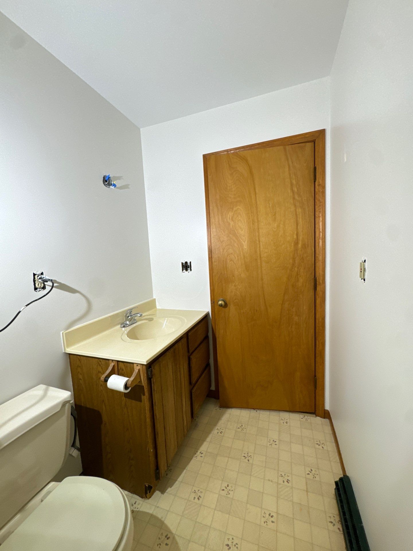 Bathroom Refresh in Muskegon Michigan, 49445 by Gordon Painting