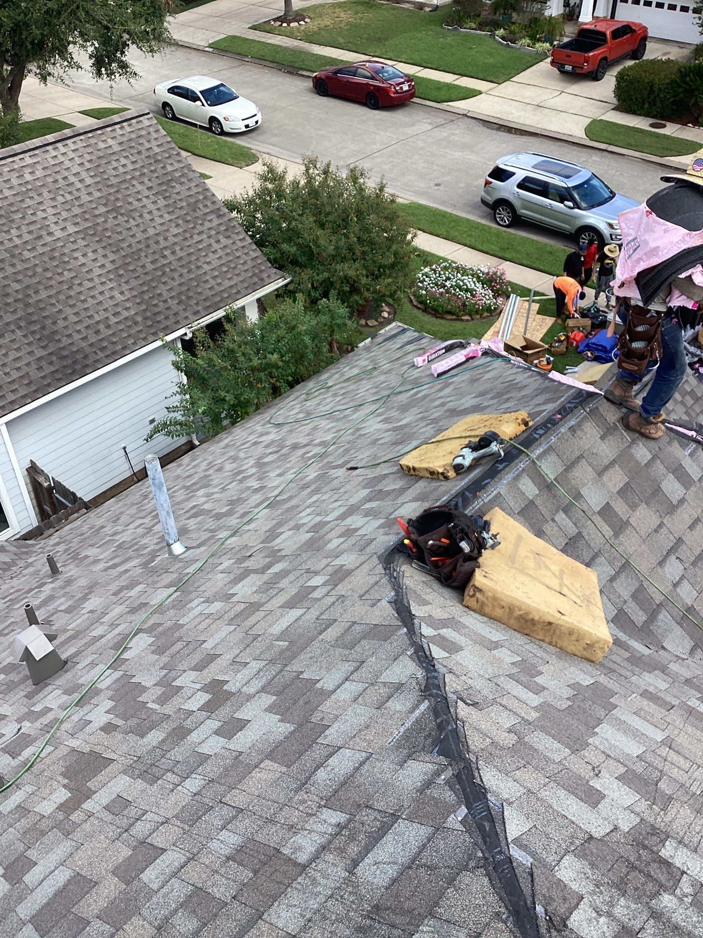 Residential Roofing Installation using Owen's Corning Duration (Lifetime) Shingles by Roof Repair Company