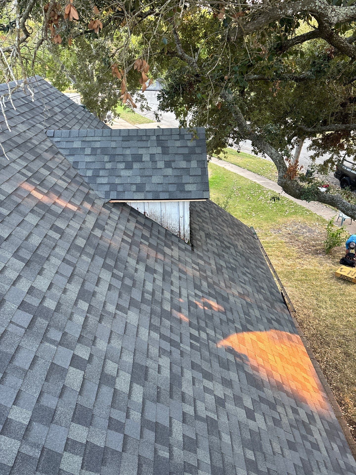 Residential Roofing Installation using Owen's Corning Duration (Lifetime) Shingles by Roof Repair Company