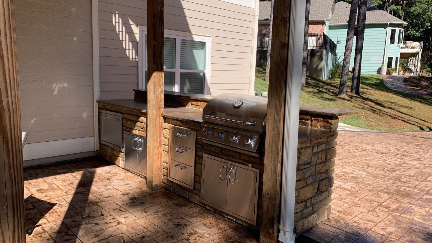 Outdoor Kitchen using Clifrock Panels by Xtreme Concrete Services