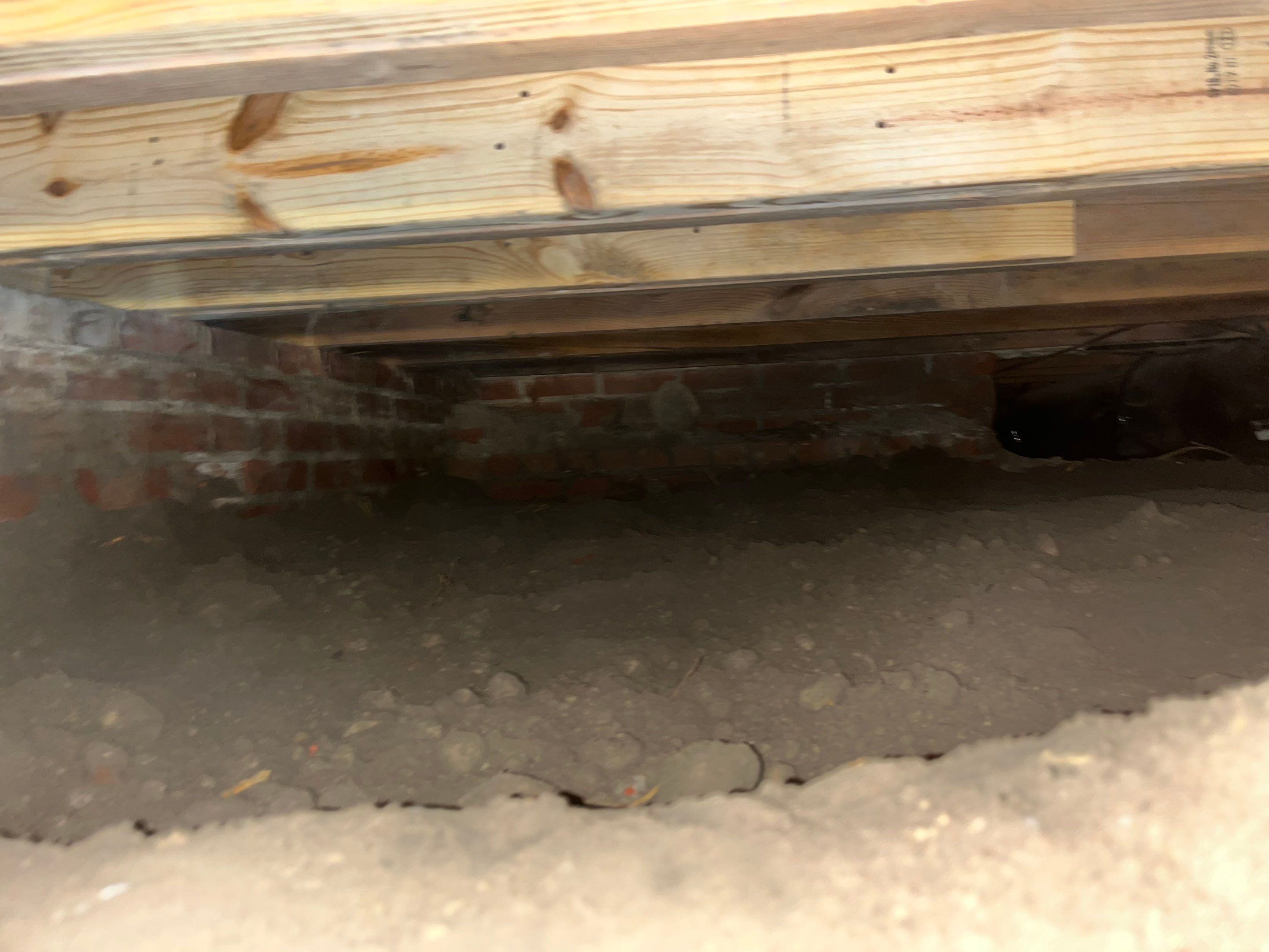 Sealed Crawlspace using Aprilaire E-70 Dehumidifier by Impact Crawlspace